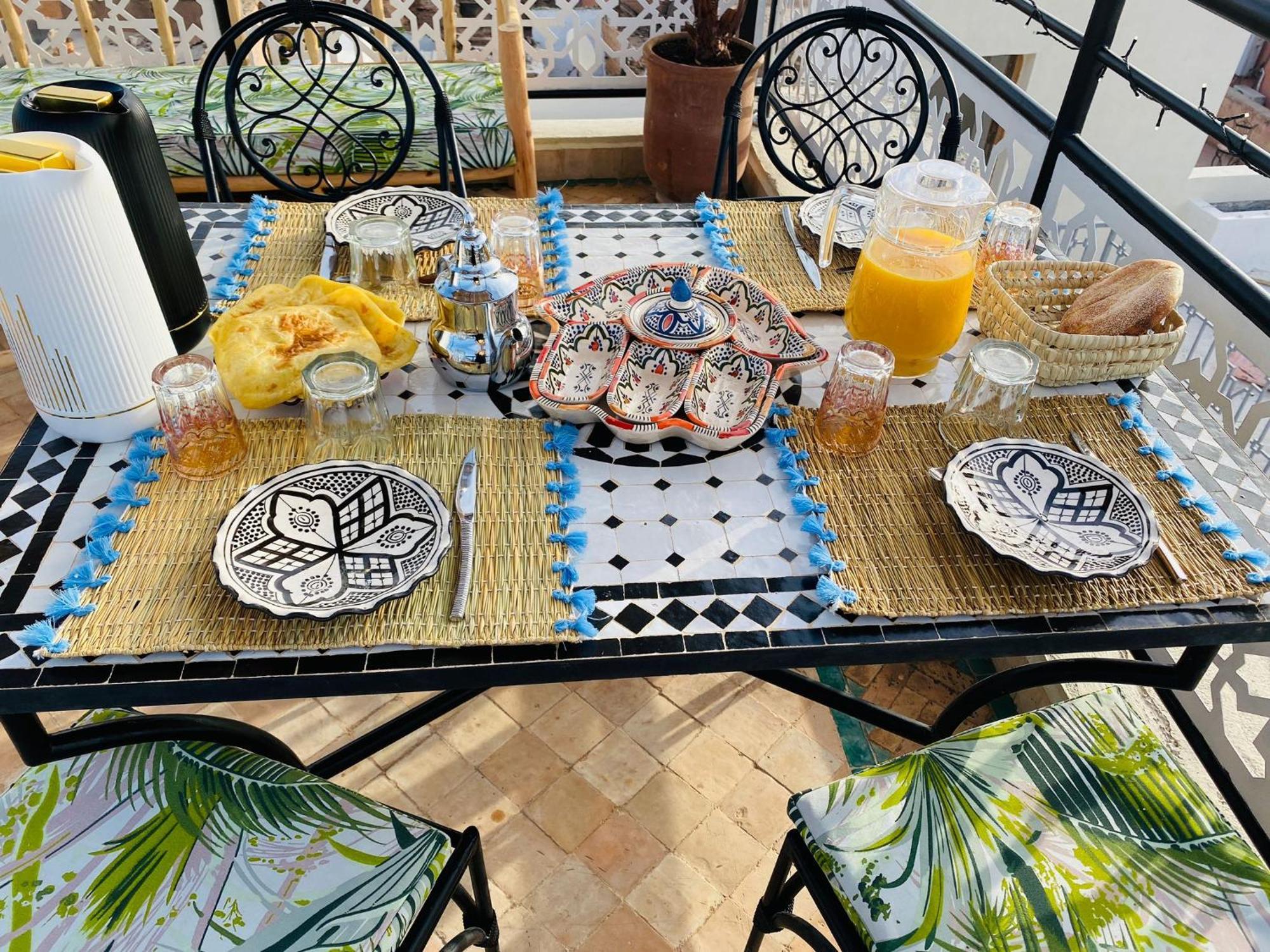 & Sous Le Soleil Chez Jerome Et Pamela Ch Lagon Homestay Marrakesh