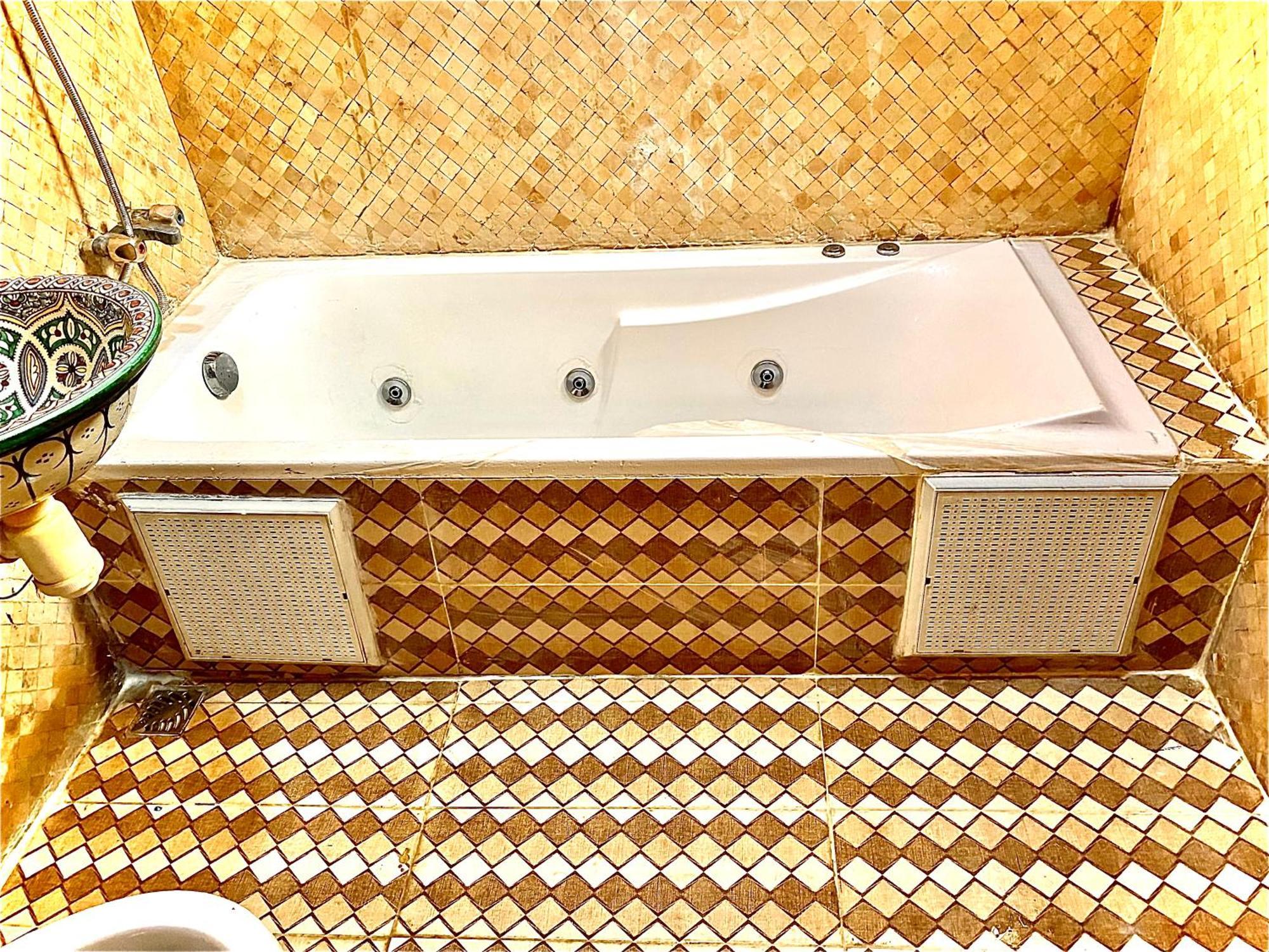 Nezha Avec Jacuzzi Et 3 Piscines Au Coeur De *