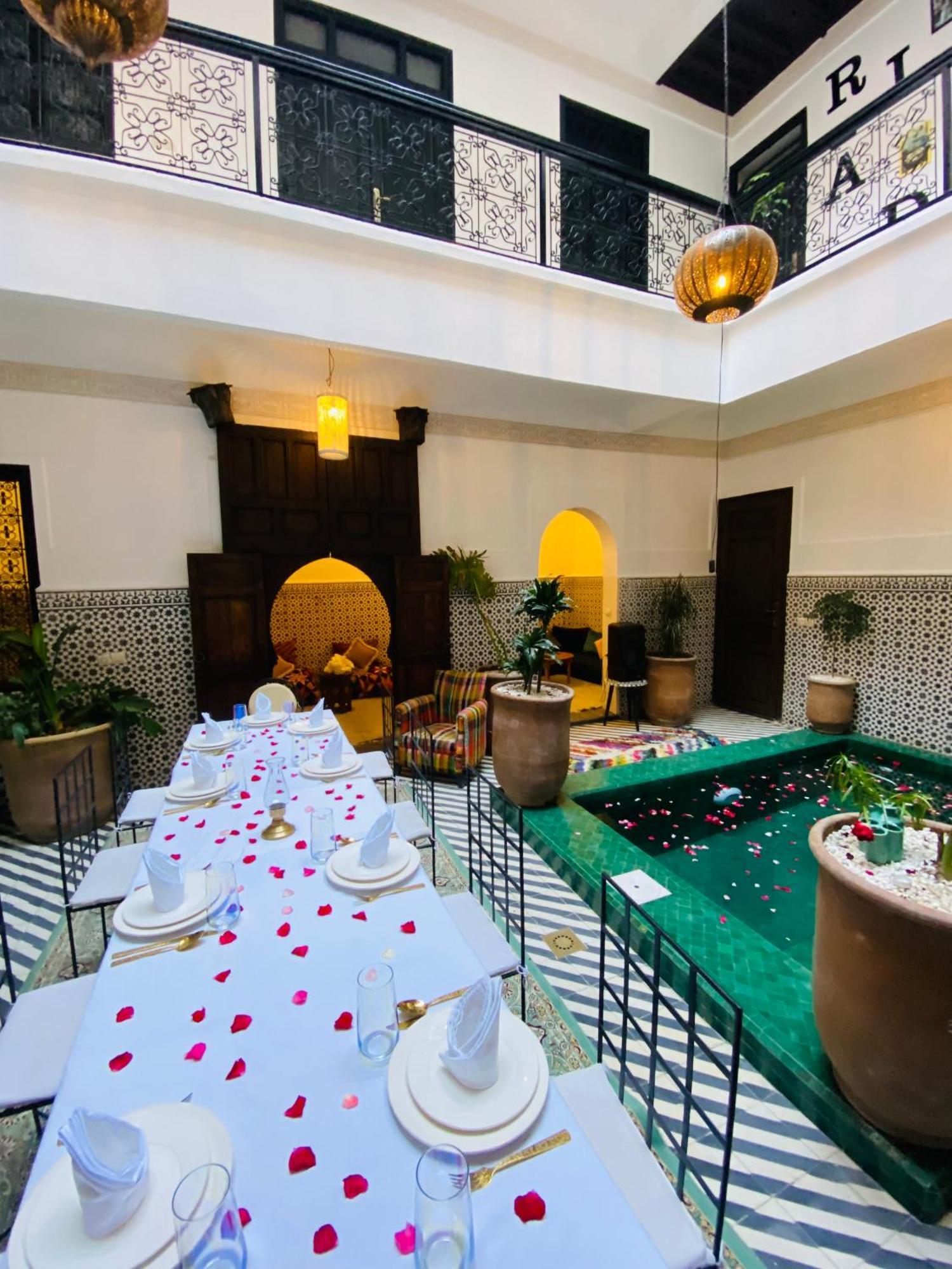 Bed and breakfast New Moon 3*