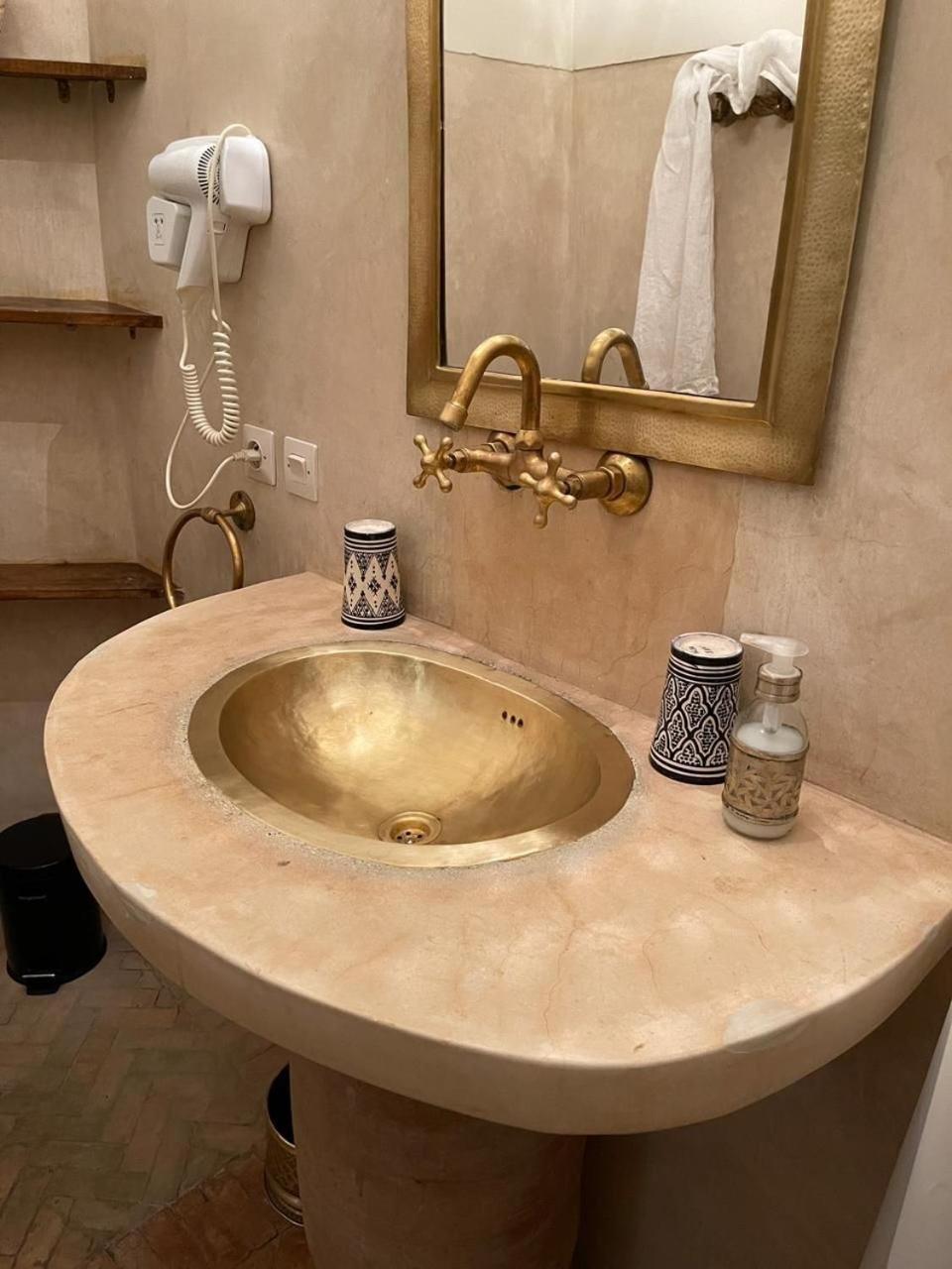 El Gnaouia Riad 3*