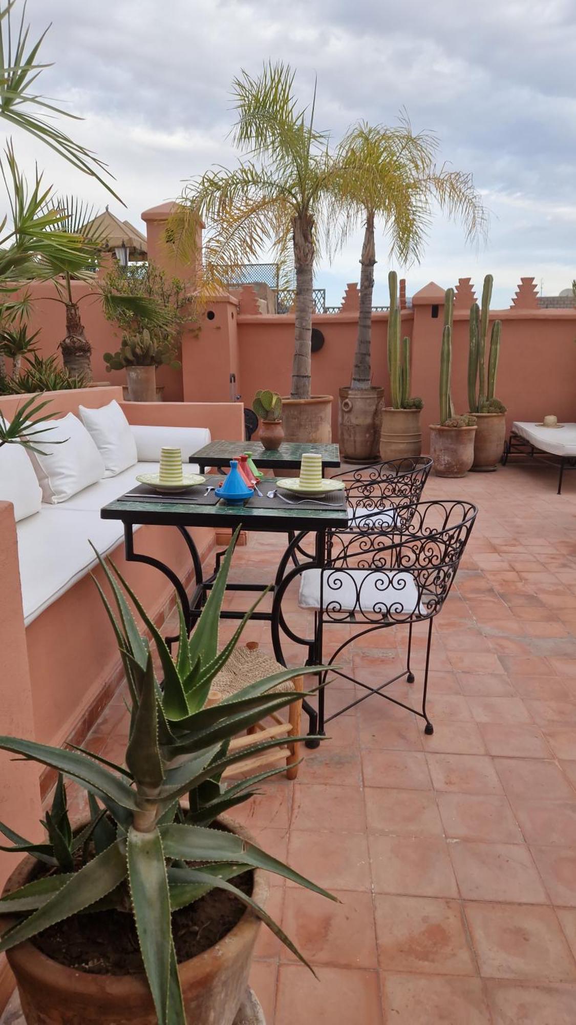 Riad Les Nuits De Marrakech 5*