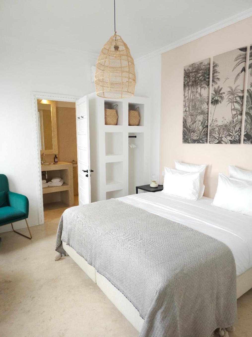 Coconut Guest house *