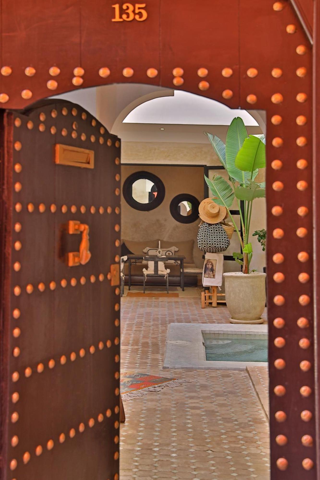 Al Badia Riad 4*