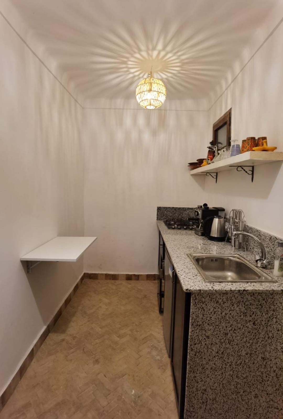 Riad Naya