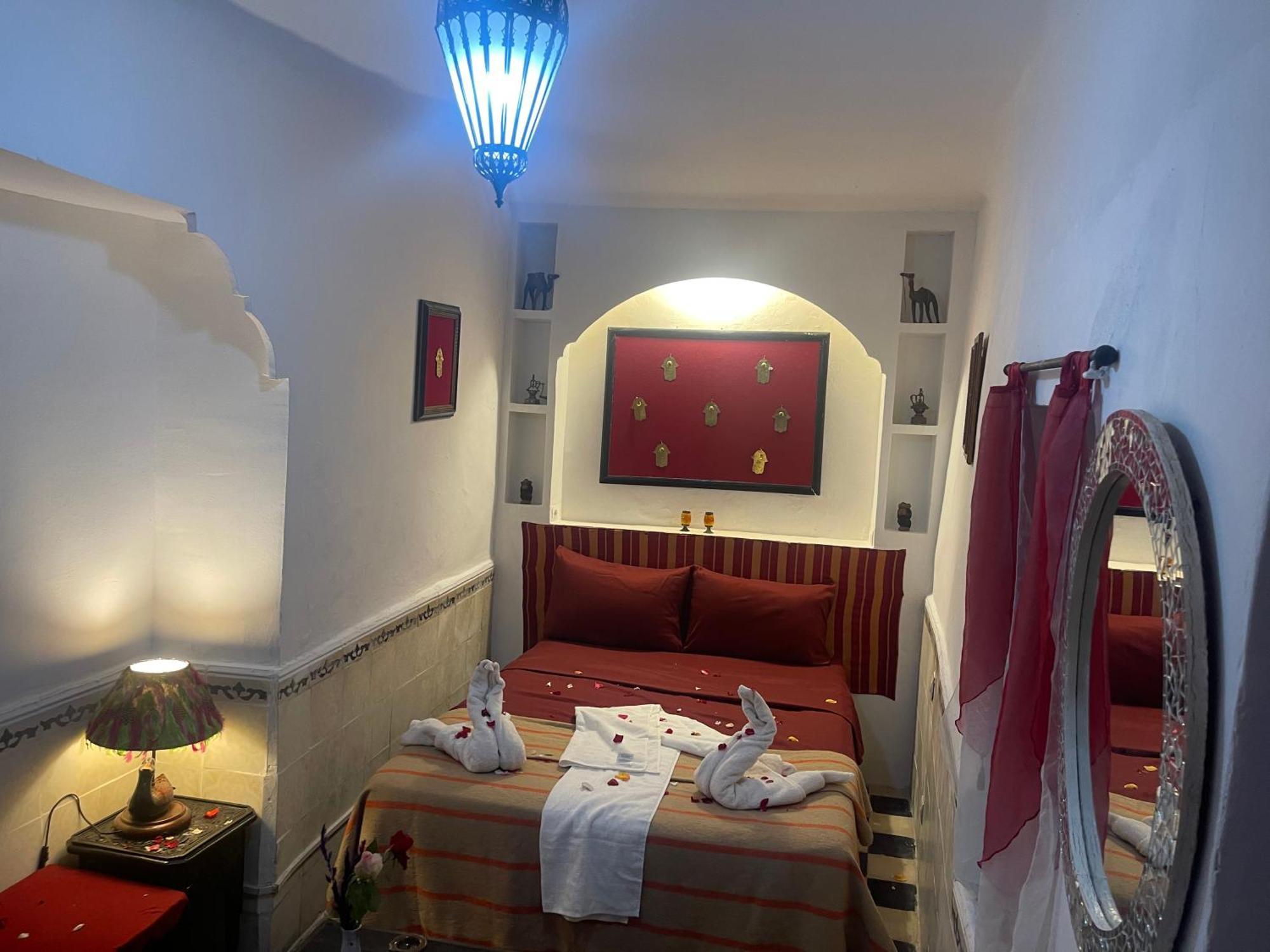 Gaya Riad