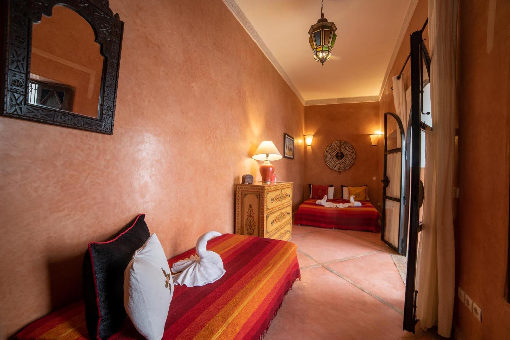 Riad Le Jardin De Lea, Suites&spa Couette-café