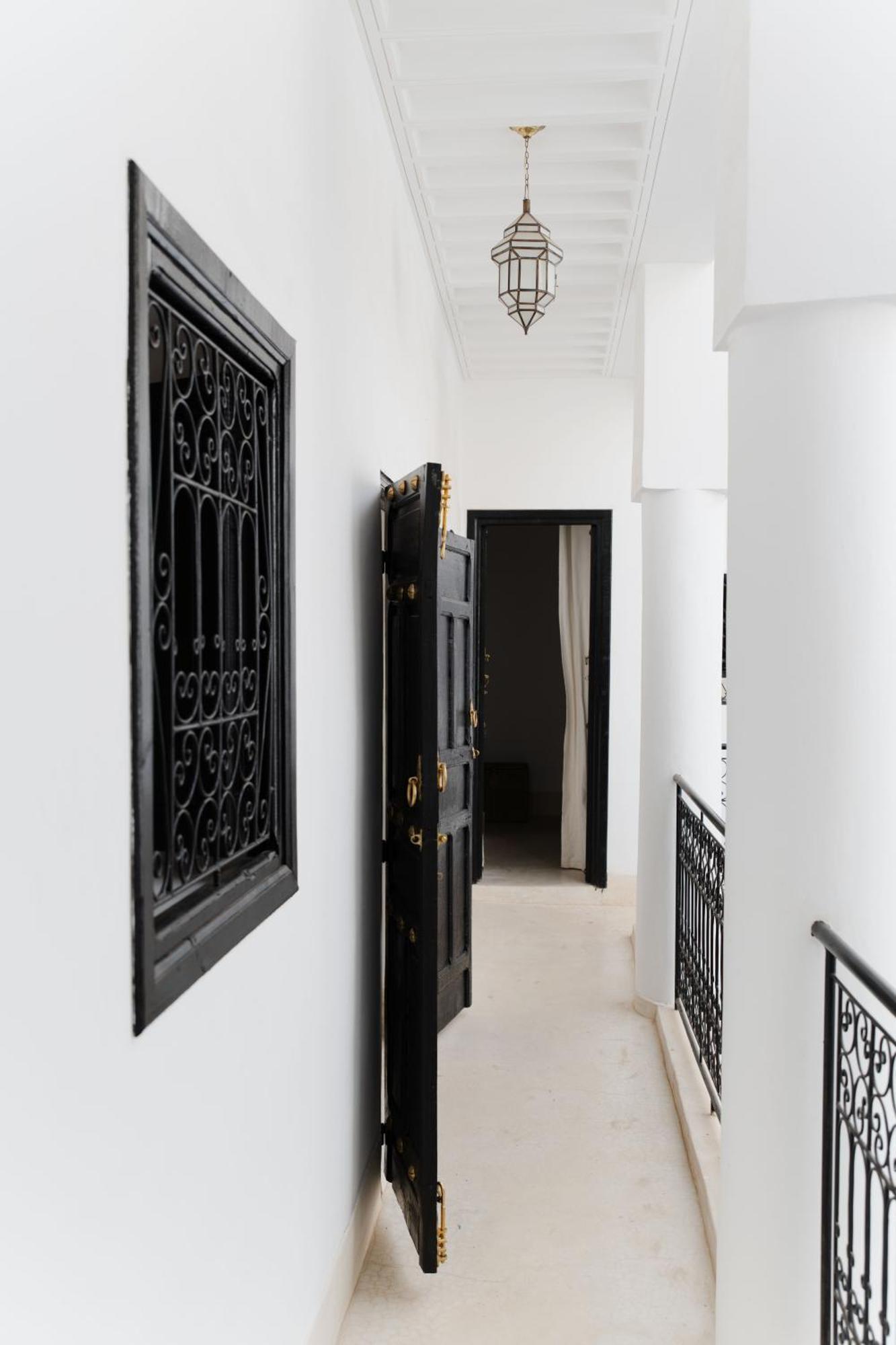 27 & Entierement Privatise Riad