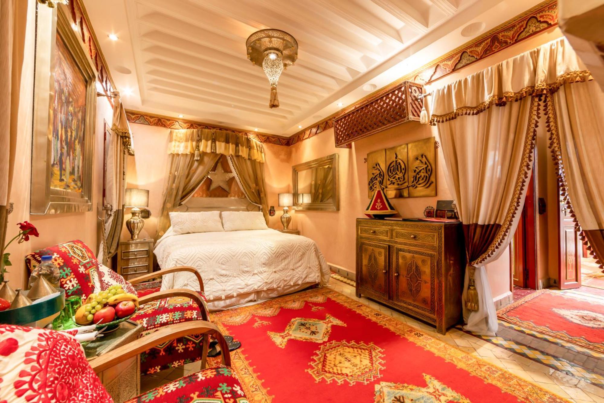 Hikaya Riad