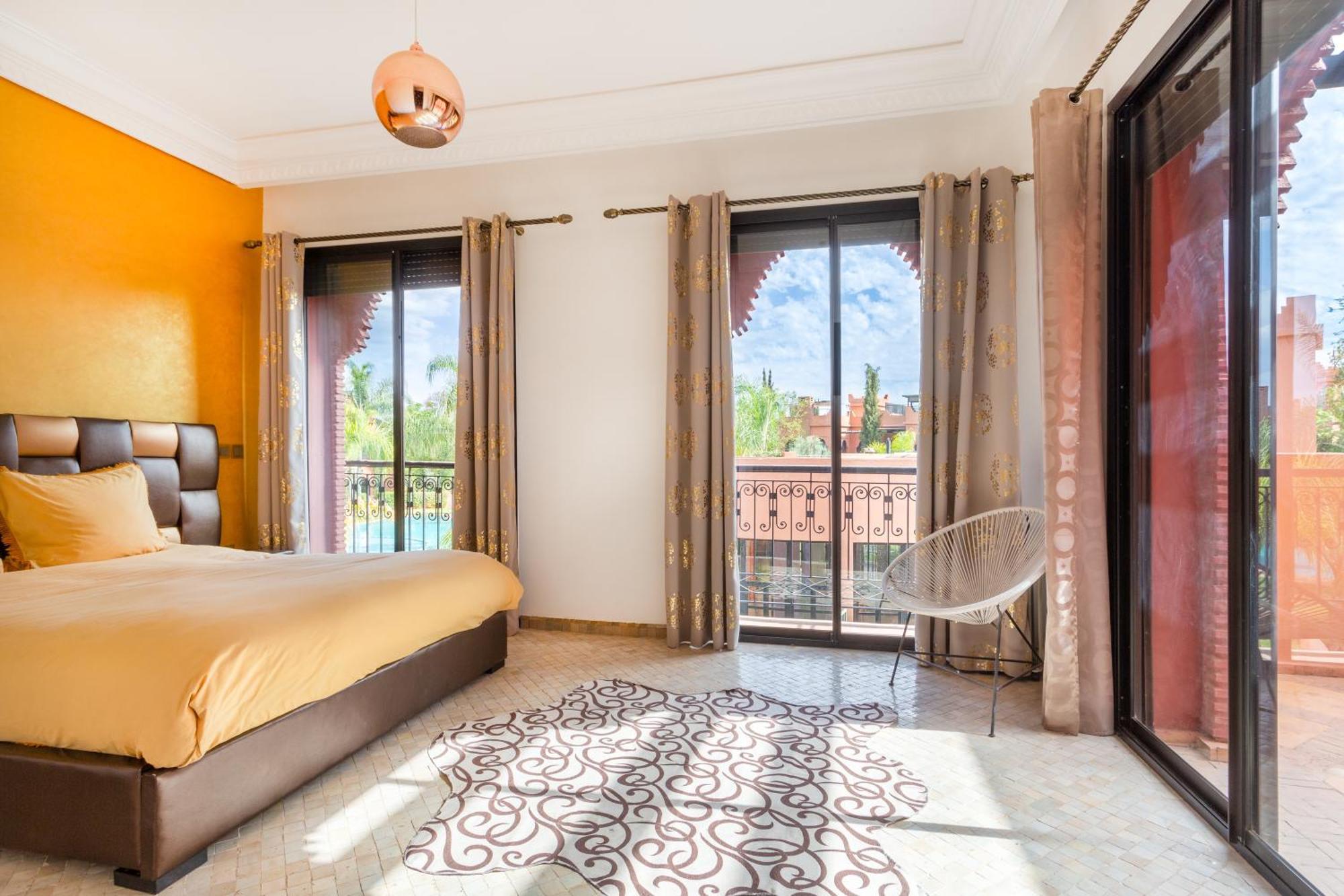 Magnifique De 320 M2 Avec 2 Piscines Pousada Marraquexe