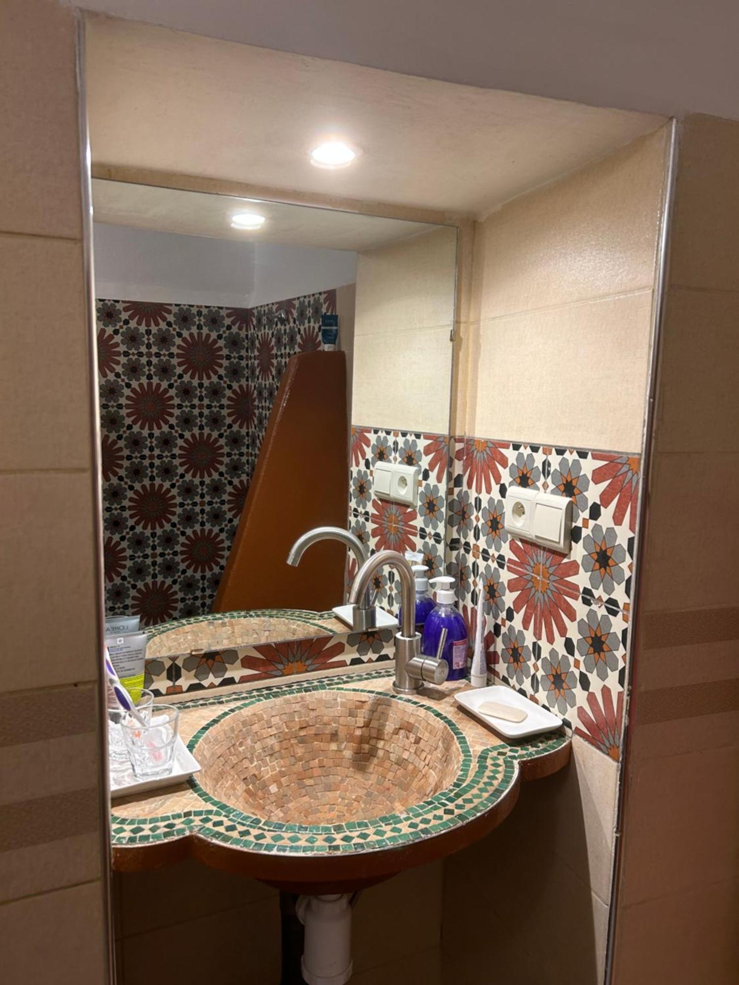 N10 Riad