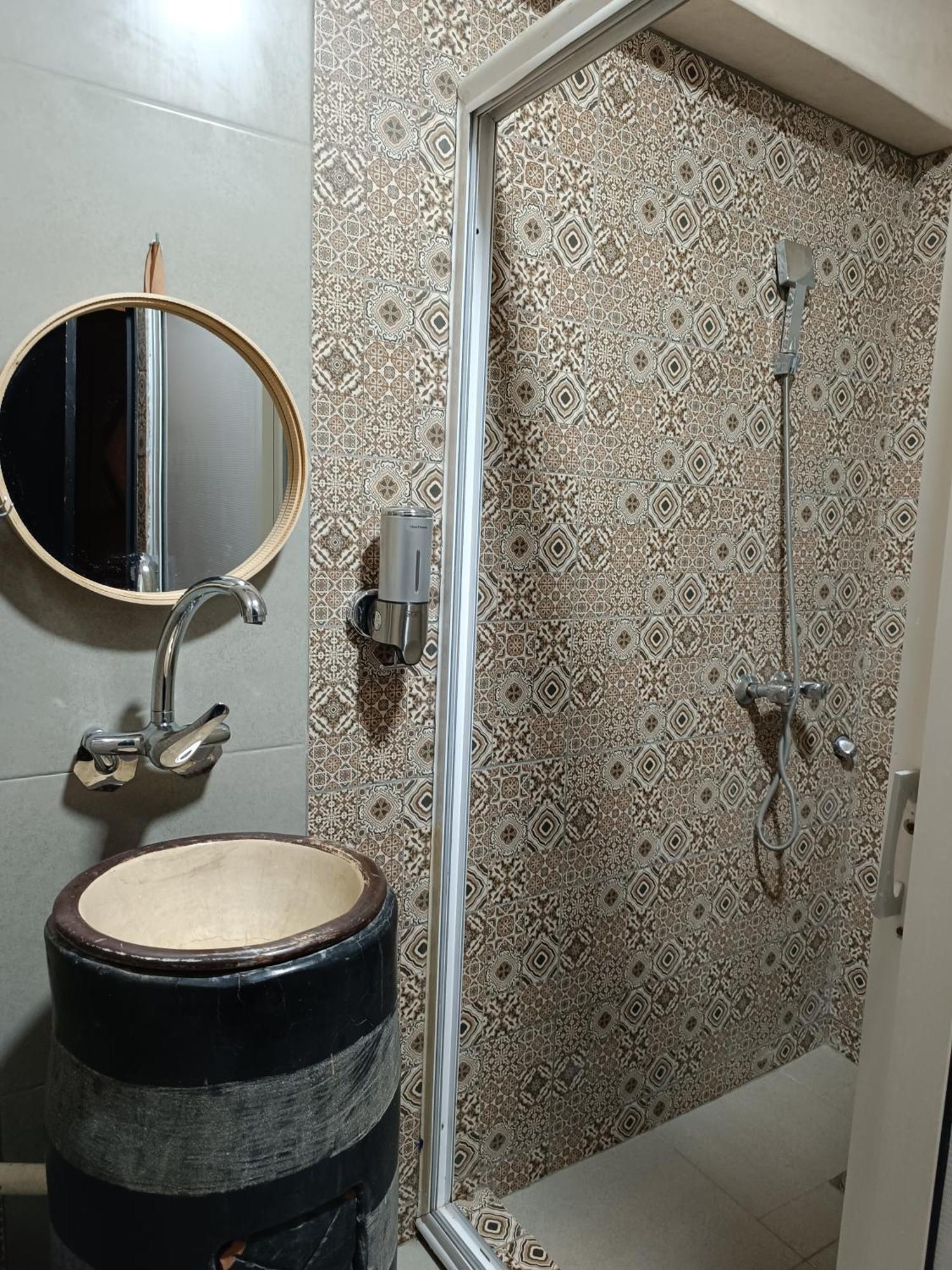 Be Nomad Hostel