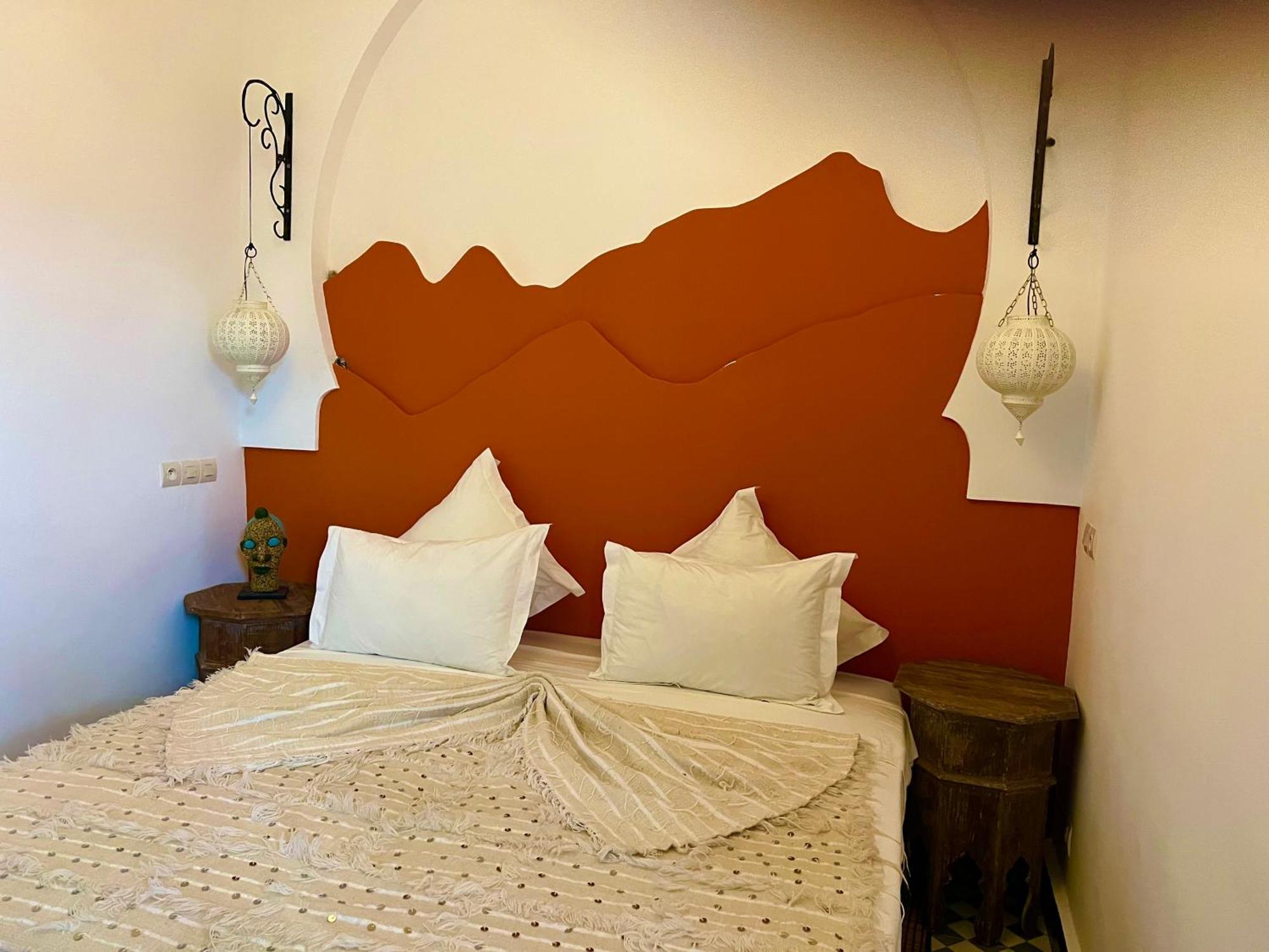 New Moon Bed and breakfast 3*