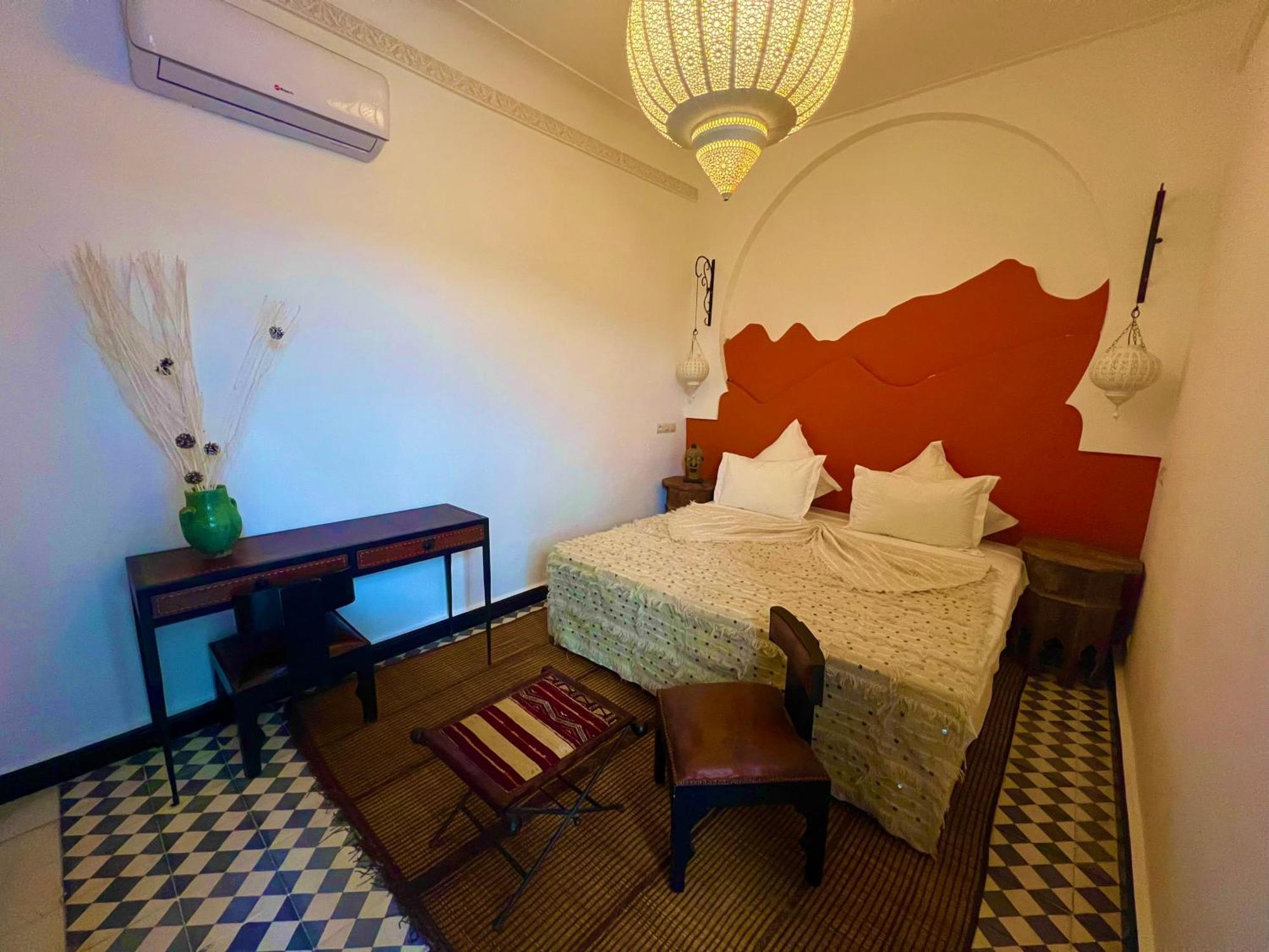 New Moon Bed and breakfast 3*
