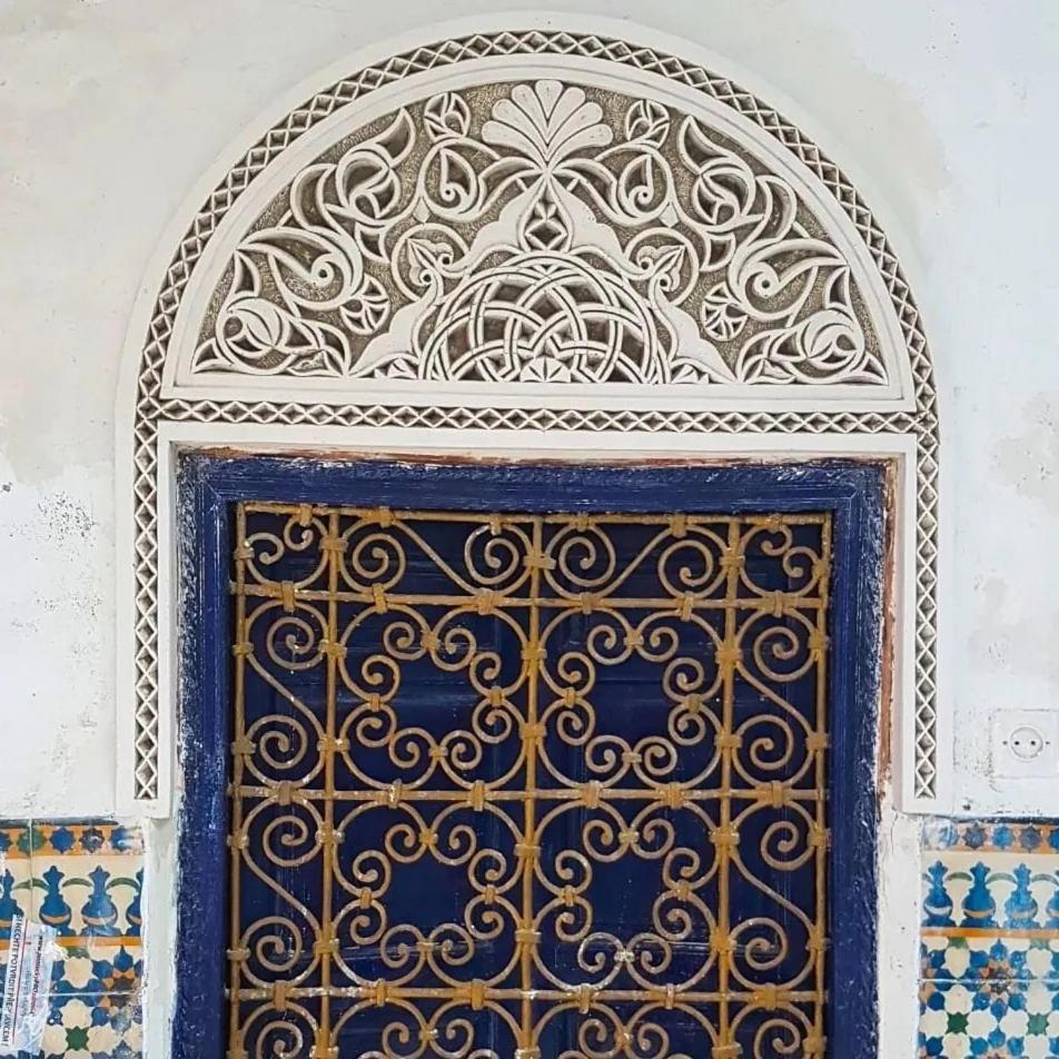 Tiziri 3*