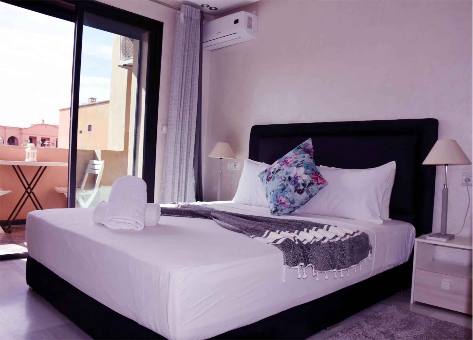 Aim House Apartment