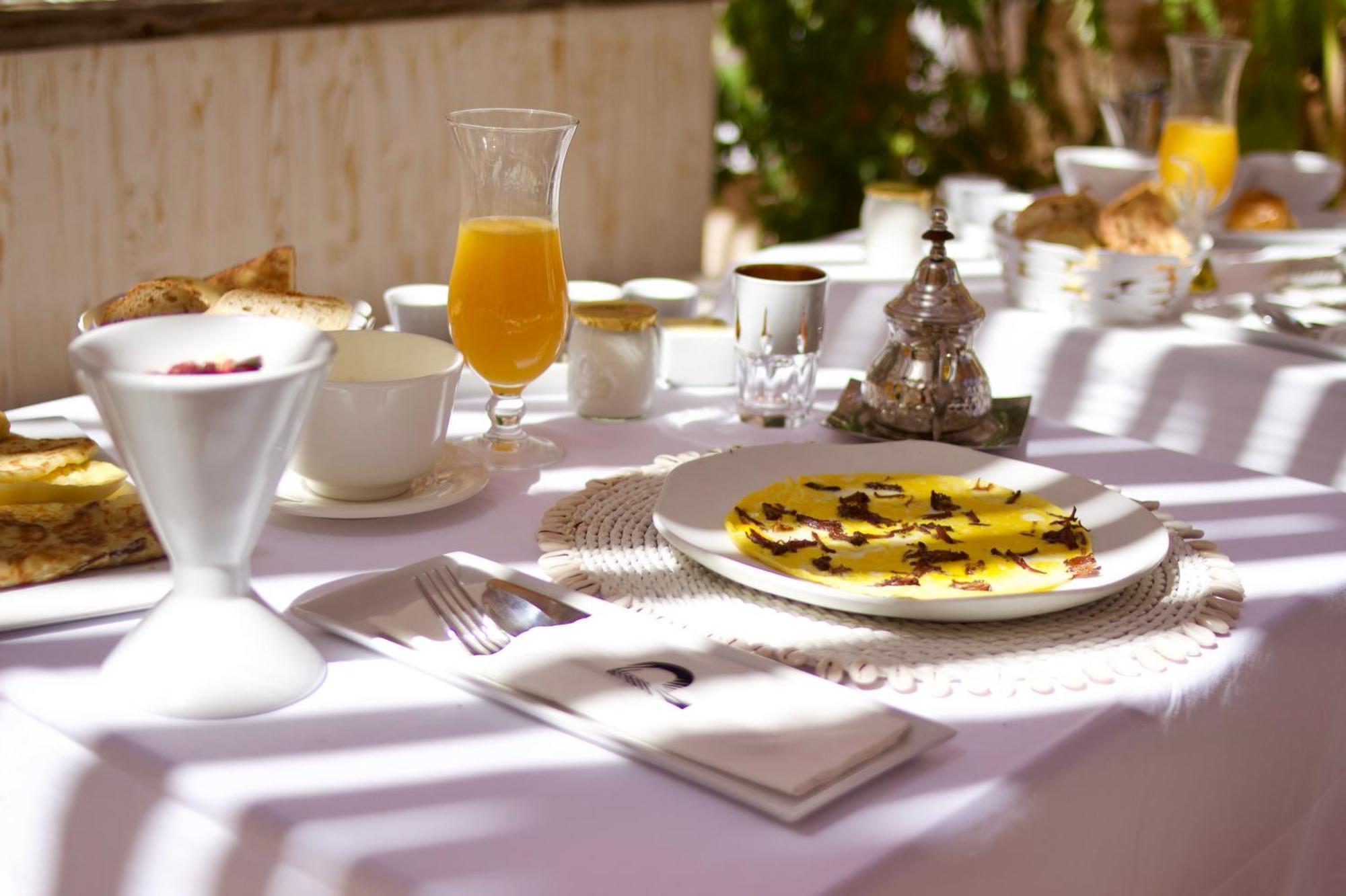 Les Palmiers Boutique & Hotel