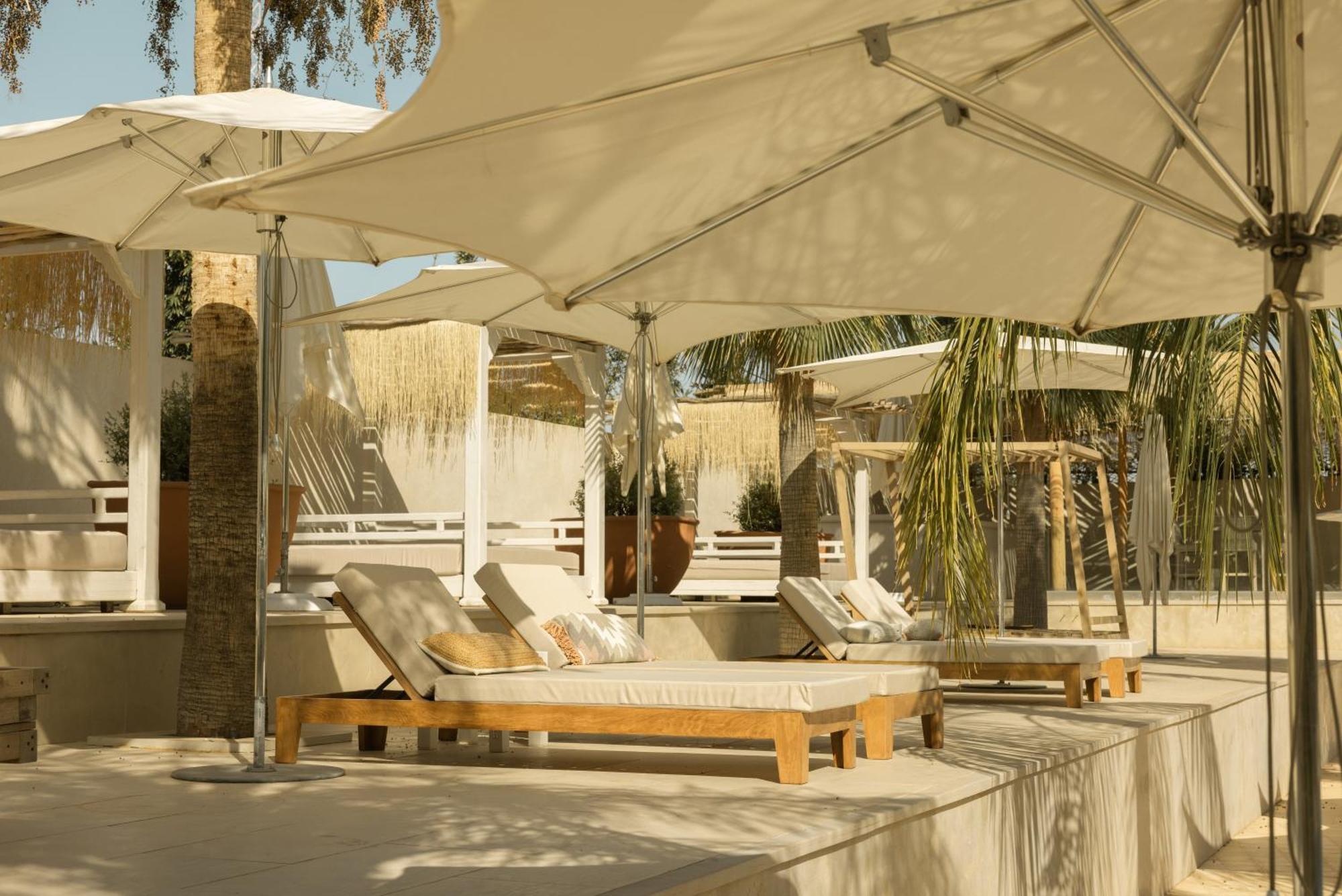 Les Palmiers Boutique &