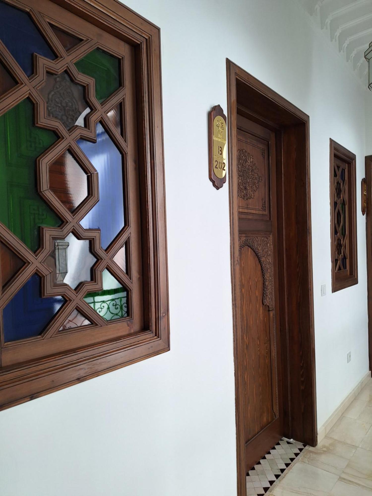 Guest house Mandana & *