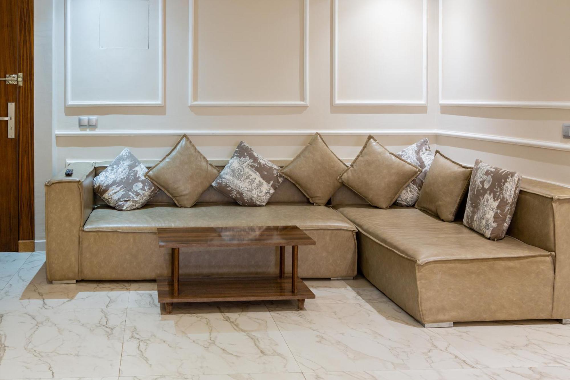 A Place To Call - Downtown Apartment *