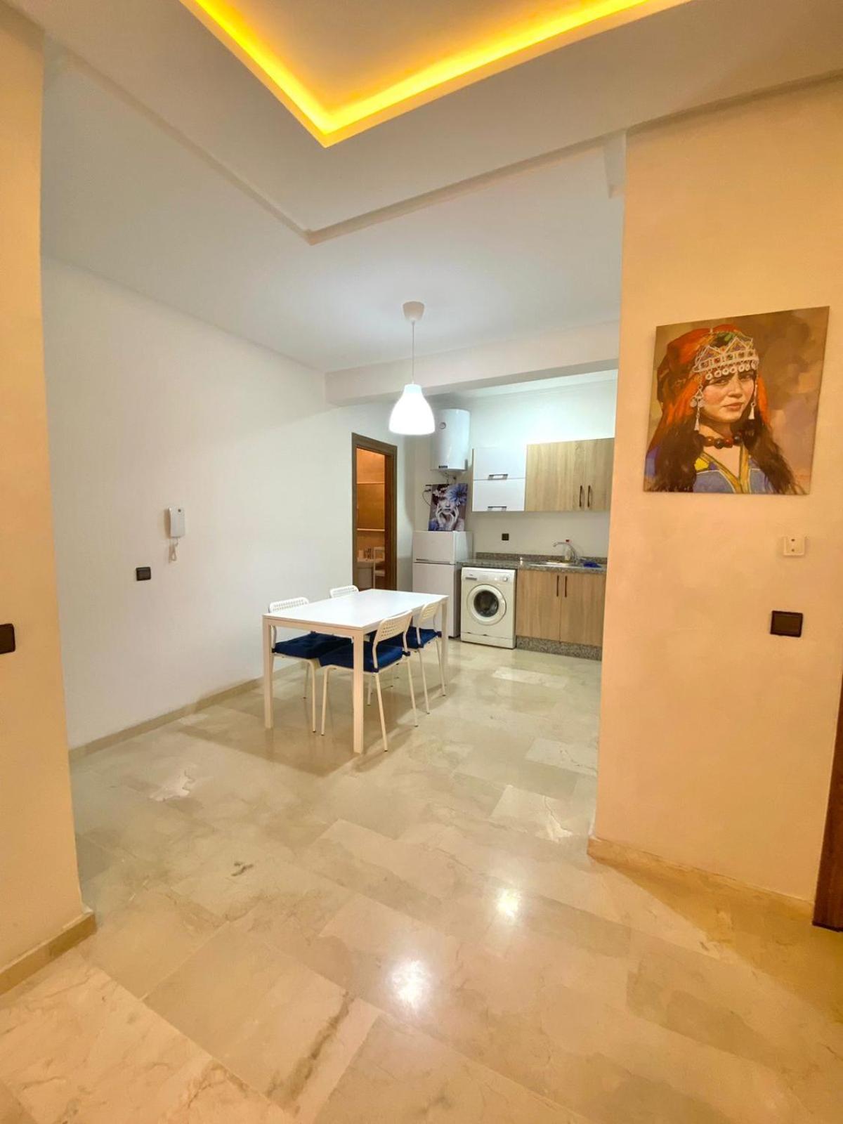 Appartement Avec Piscine En Face A La Gare Gueliz *