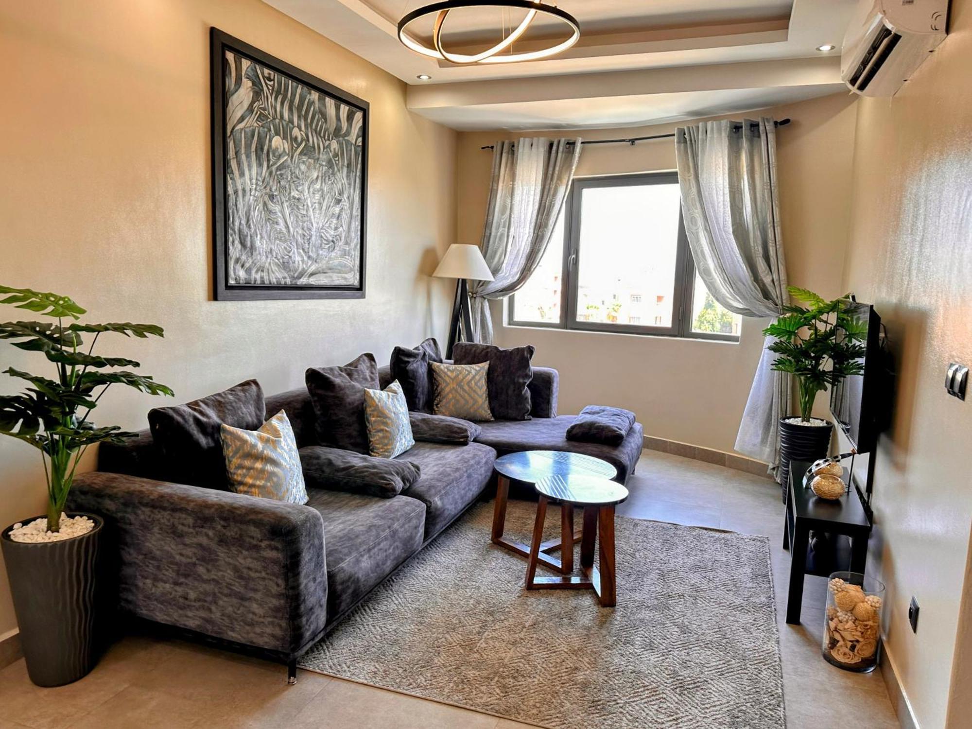 Moderne, Lumineux & Spacieux Avec Balcon -central -wifi-smart Tv-clim * Marrakesh