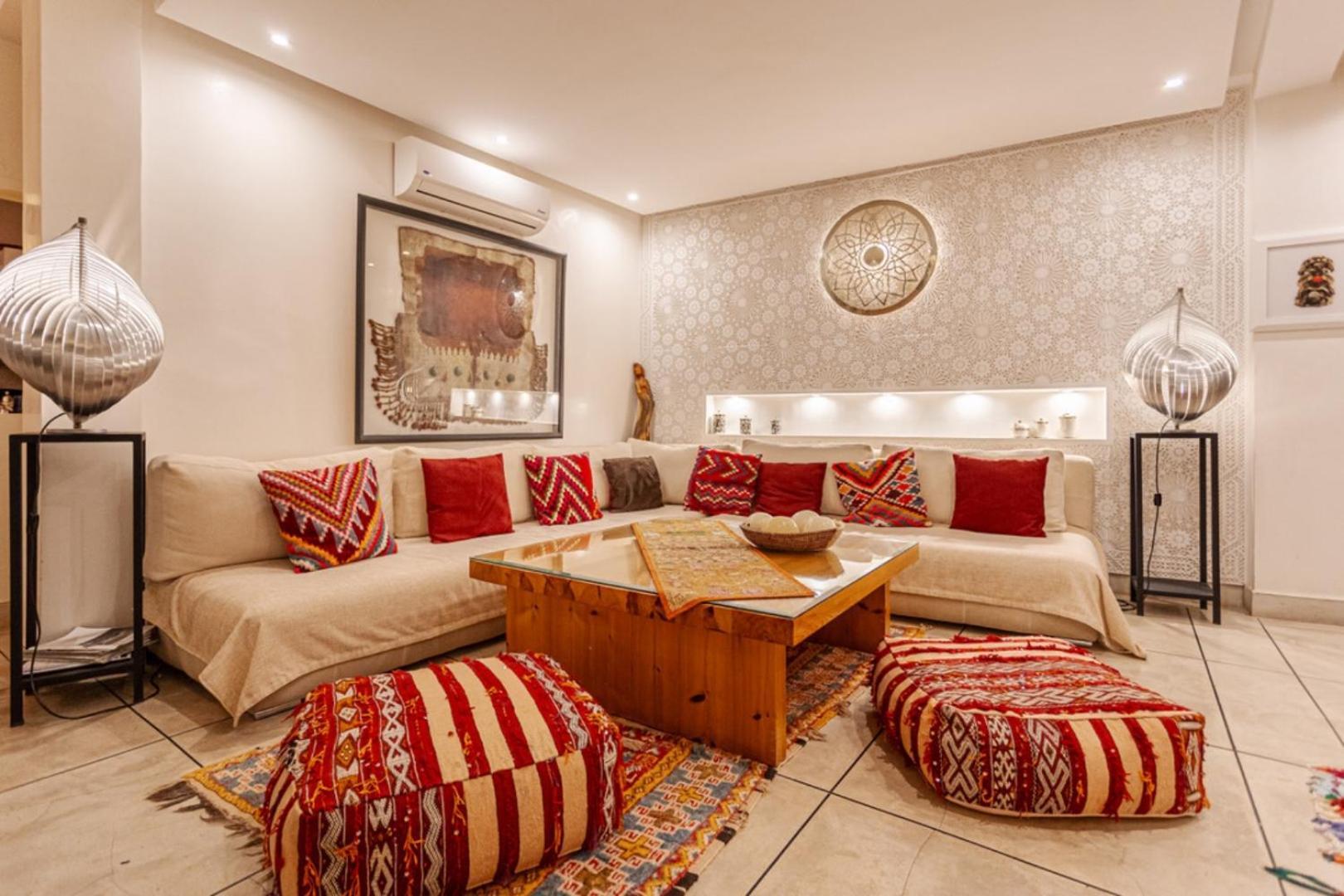 Riad Riad La Sarrazine