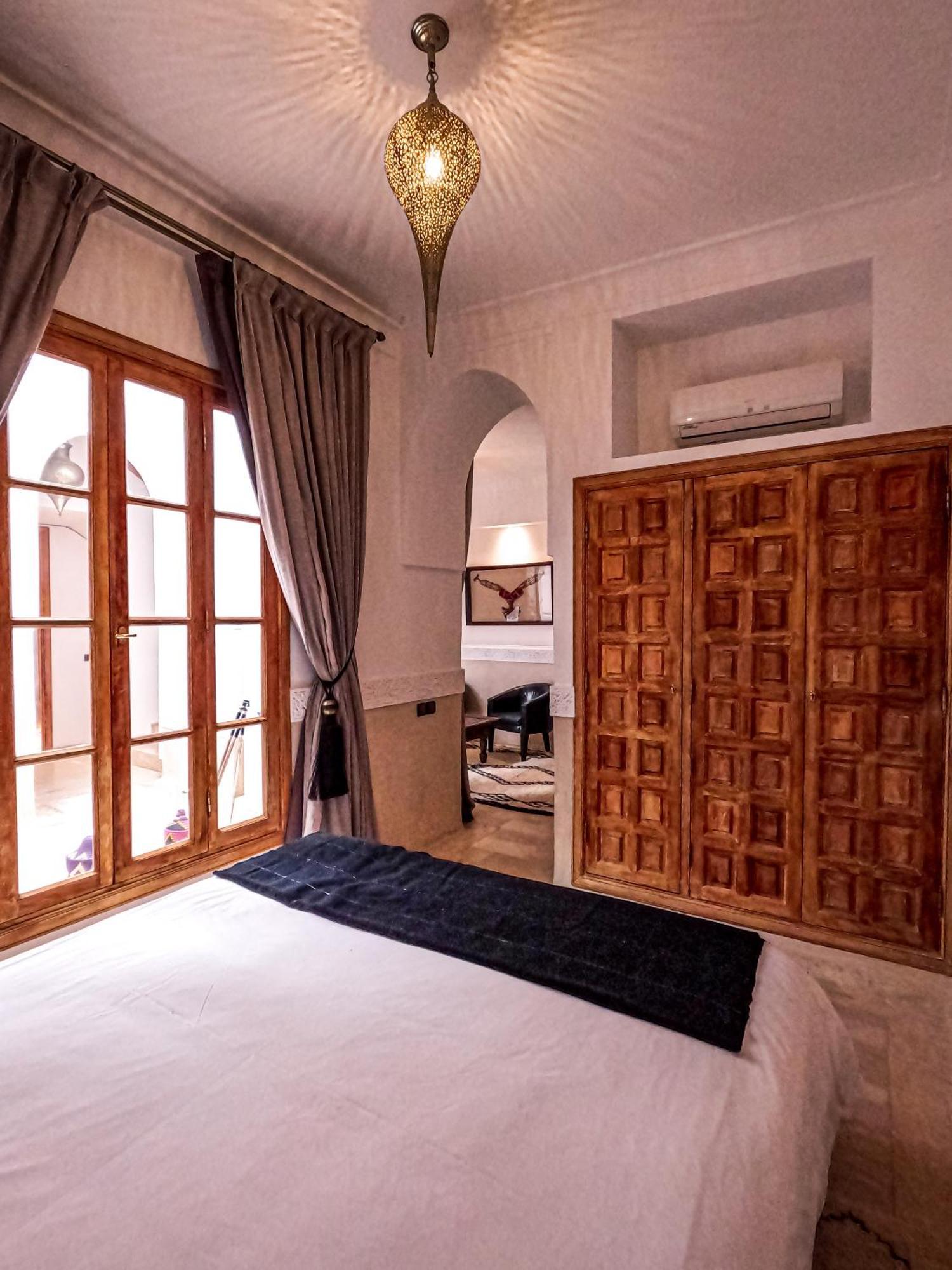 Pensión Kahena Lifestyle Concept 4*