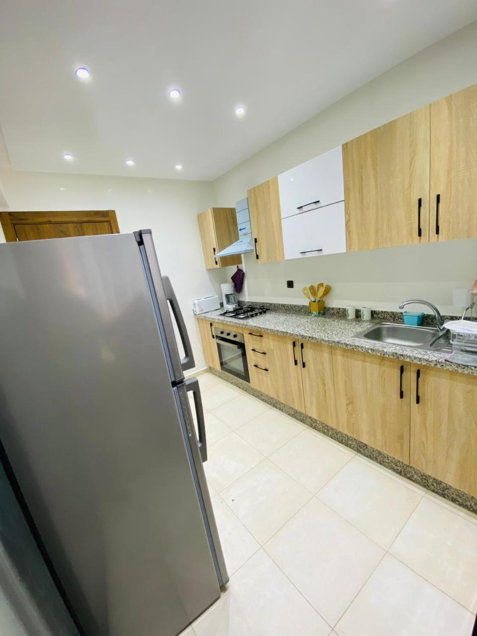 A Cote De La Gare Du Train Apartment *