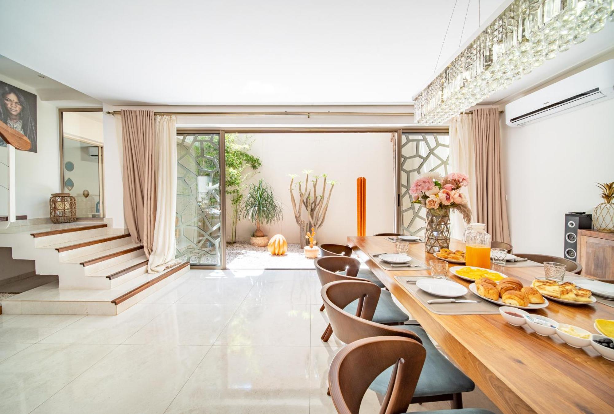 White High-standing - Breakfast Villa *
