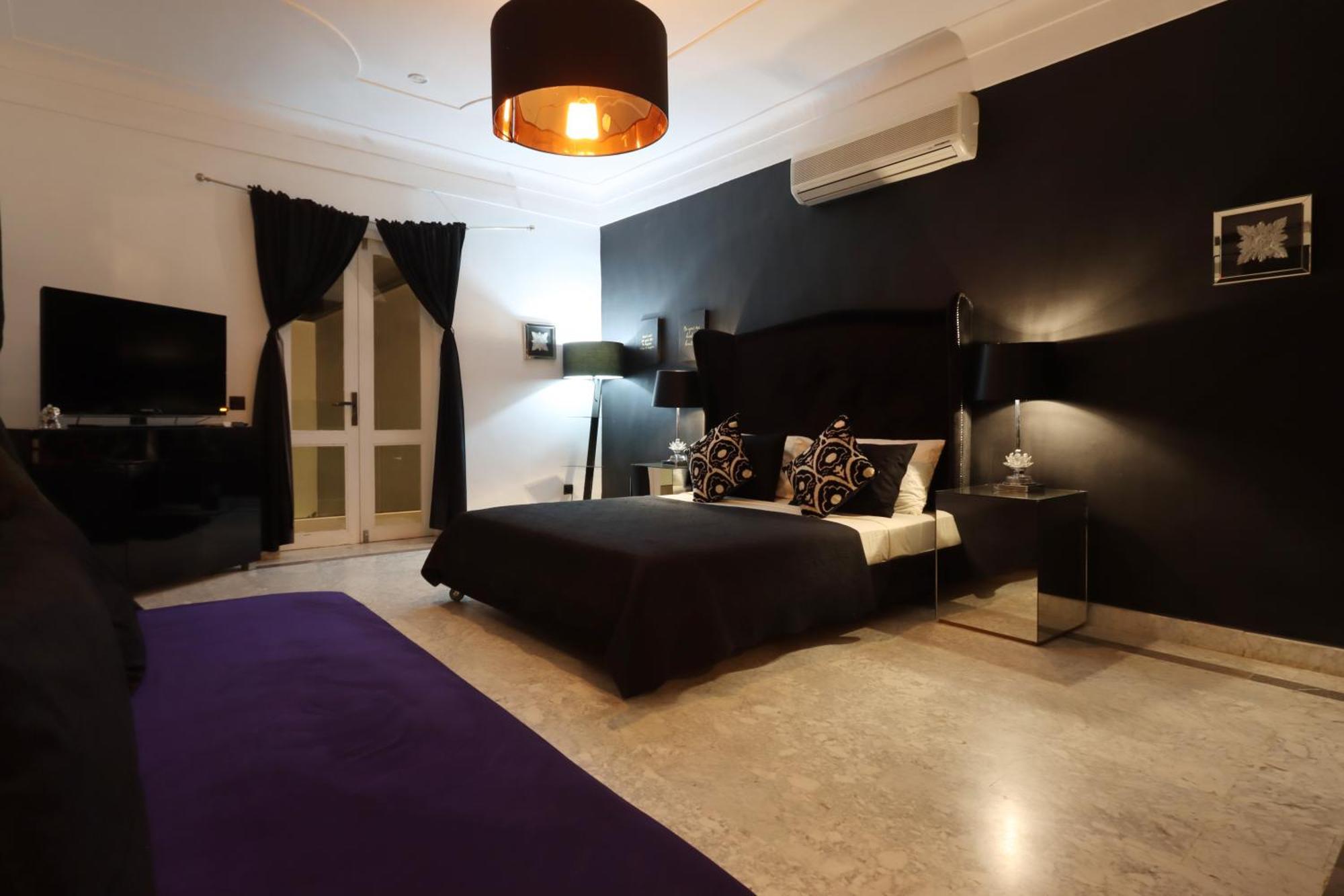 Riad-283 - 5 Chambres Avec Piscine - Marrakech Bed & Breakfast *