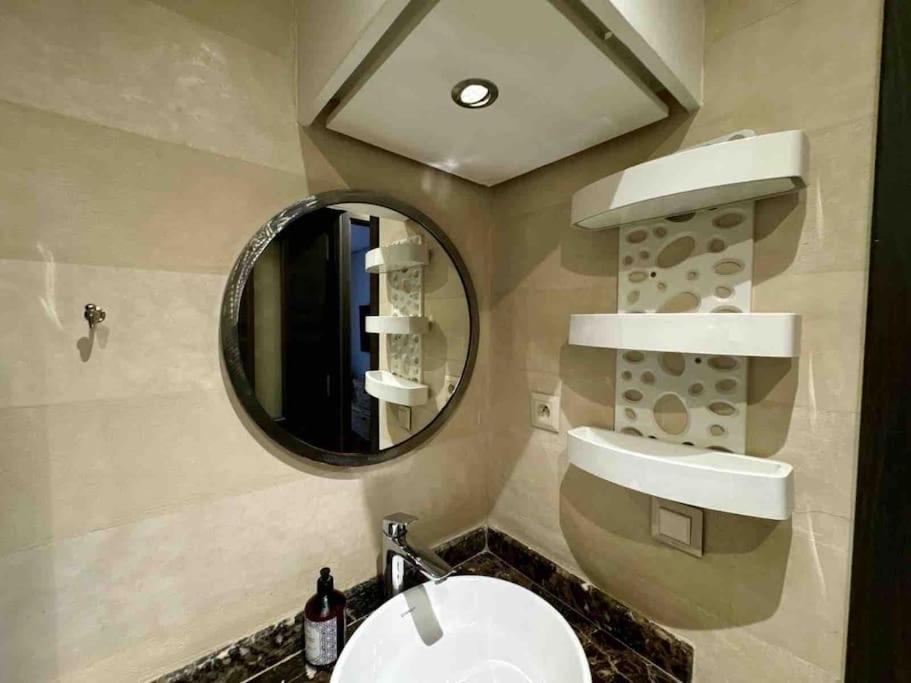 Apartment De Standing + Piscine Sur Le Toit Marrakesh