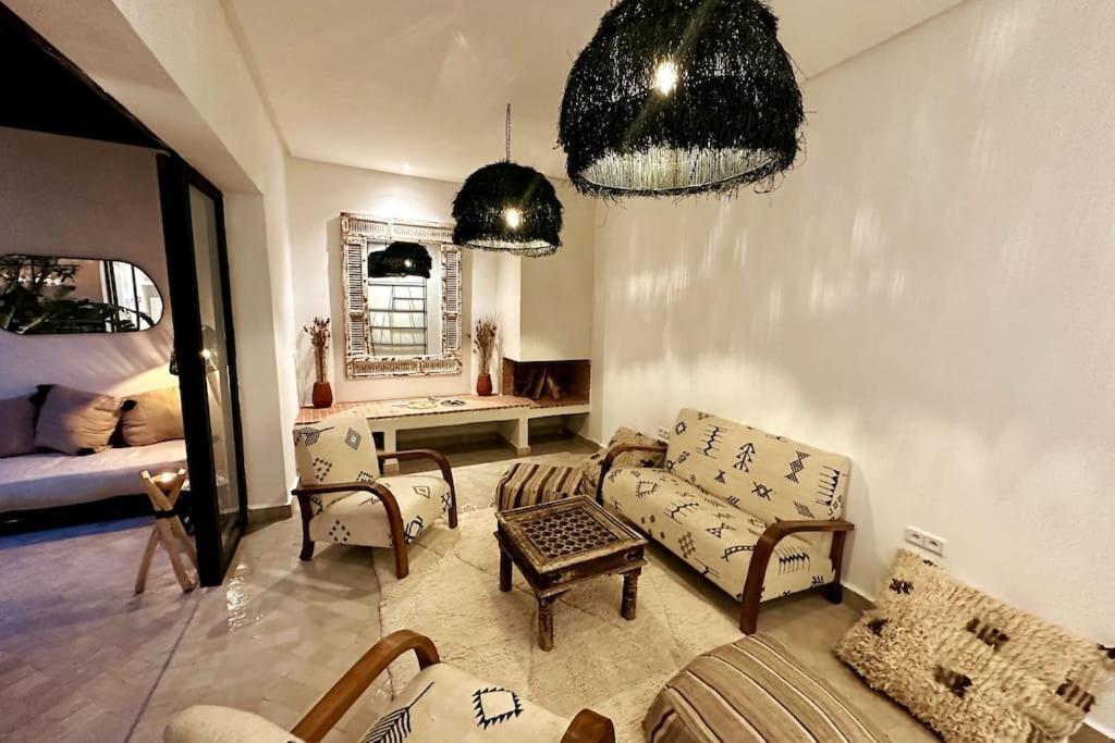 Holiday home Wadiya, Privatif, Piscine En Rooftop. Marrakesh