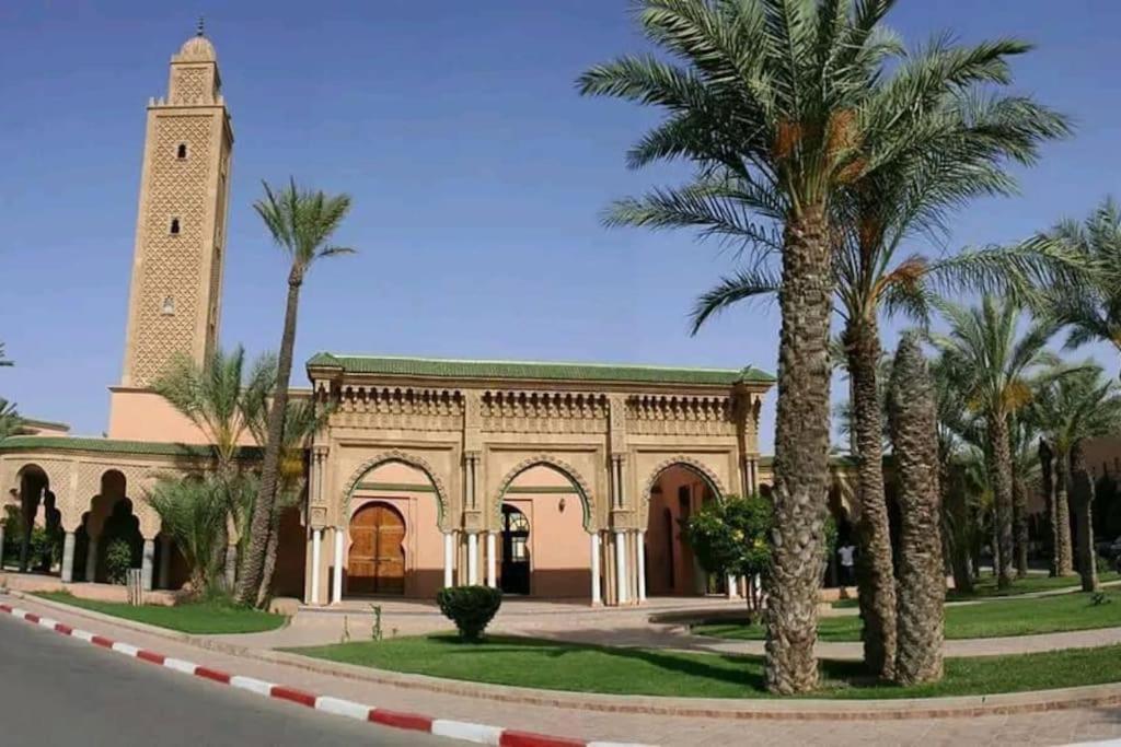 Riad Lalla Fatima- Touristique Al Qaria Assiyahia- Services All-inconciergerie Pousada