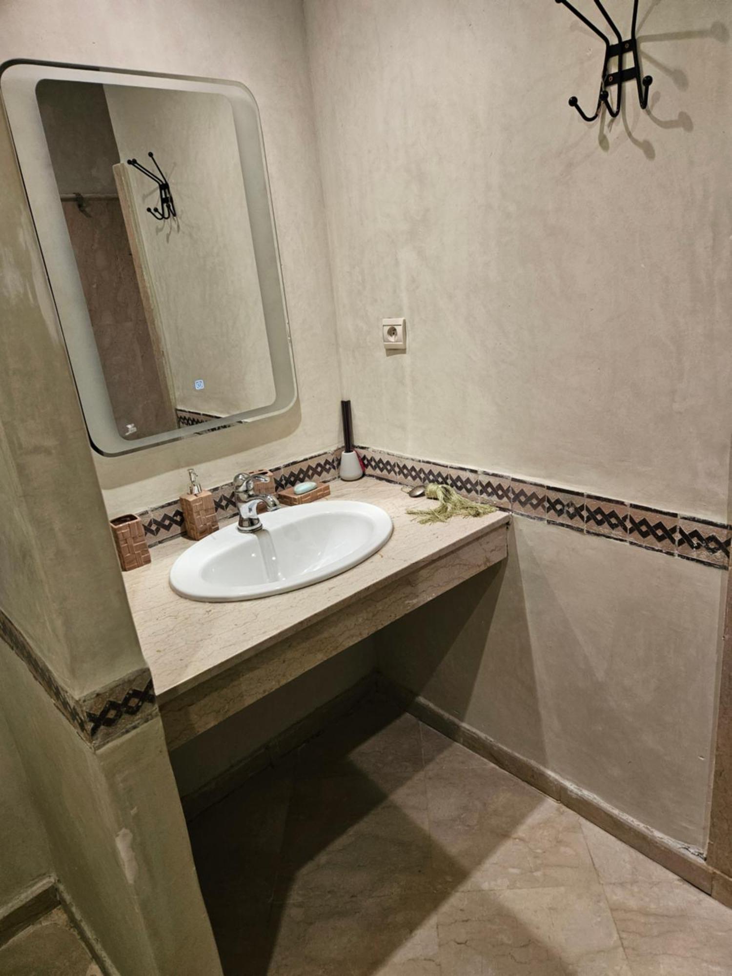 Duplex Au Coeur De Gueliz, Quartier De Gamme De Marrakech *