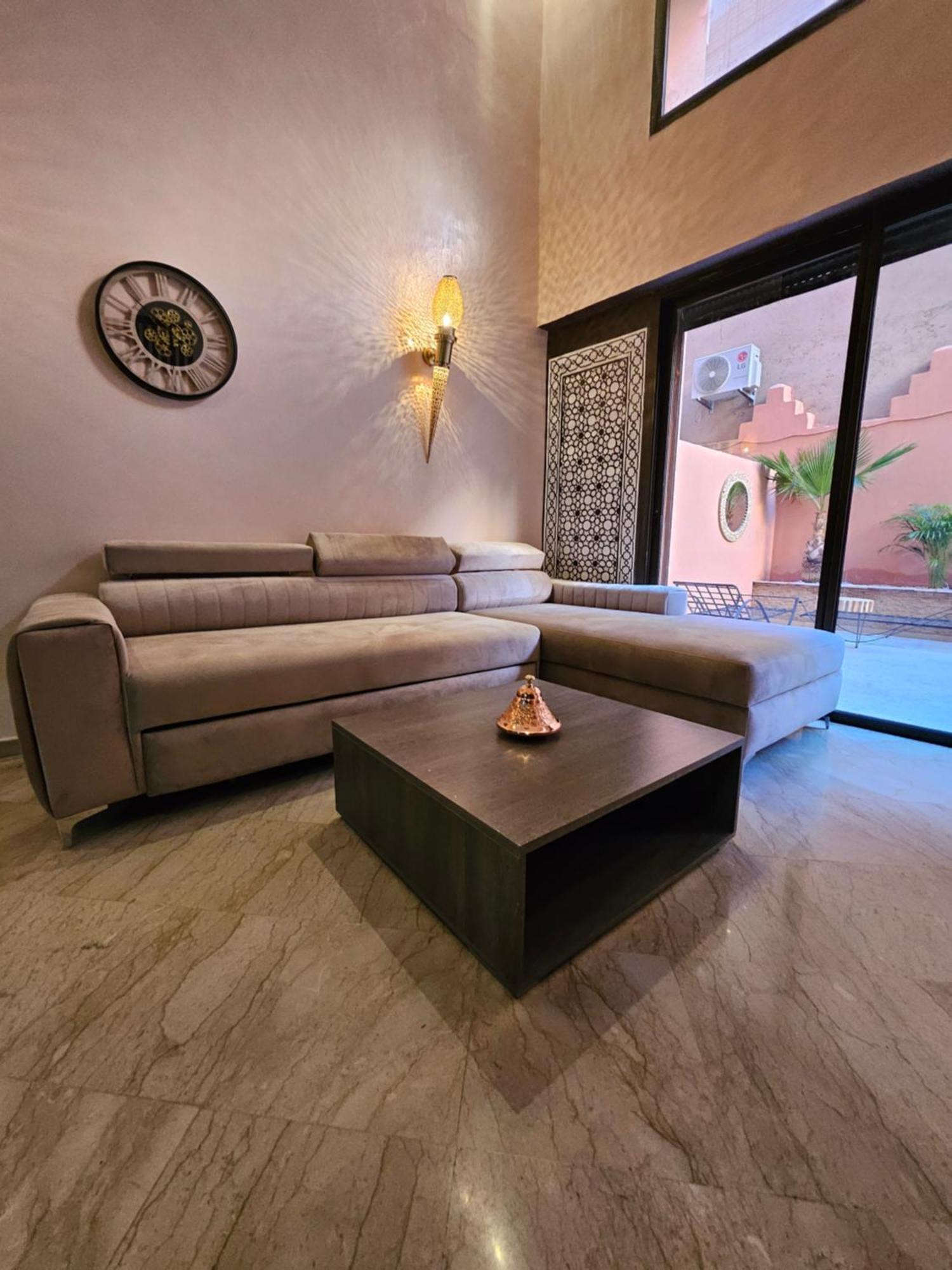 Apartment Duplex Au Coeur De Gueliz, Quartier De Gamme De Marrakech Marrakesh