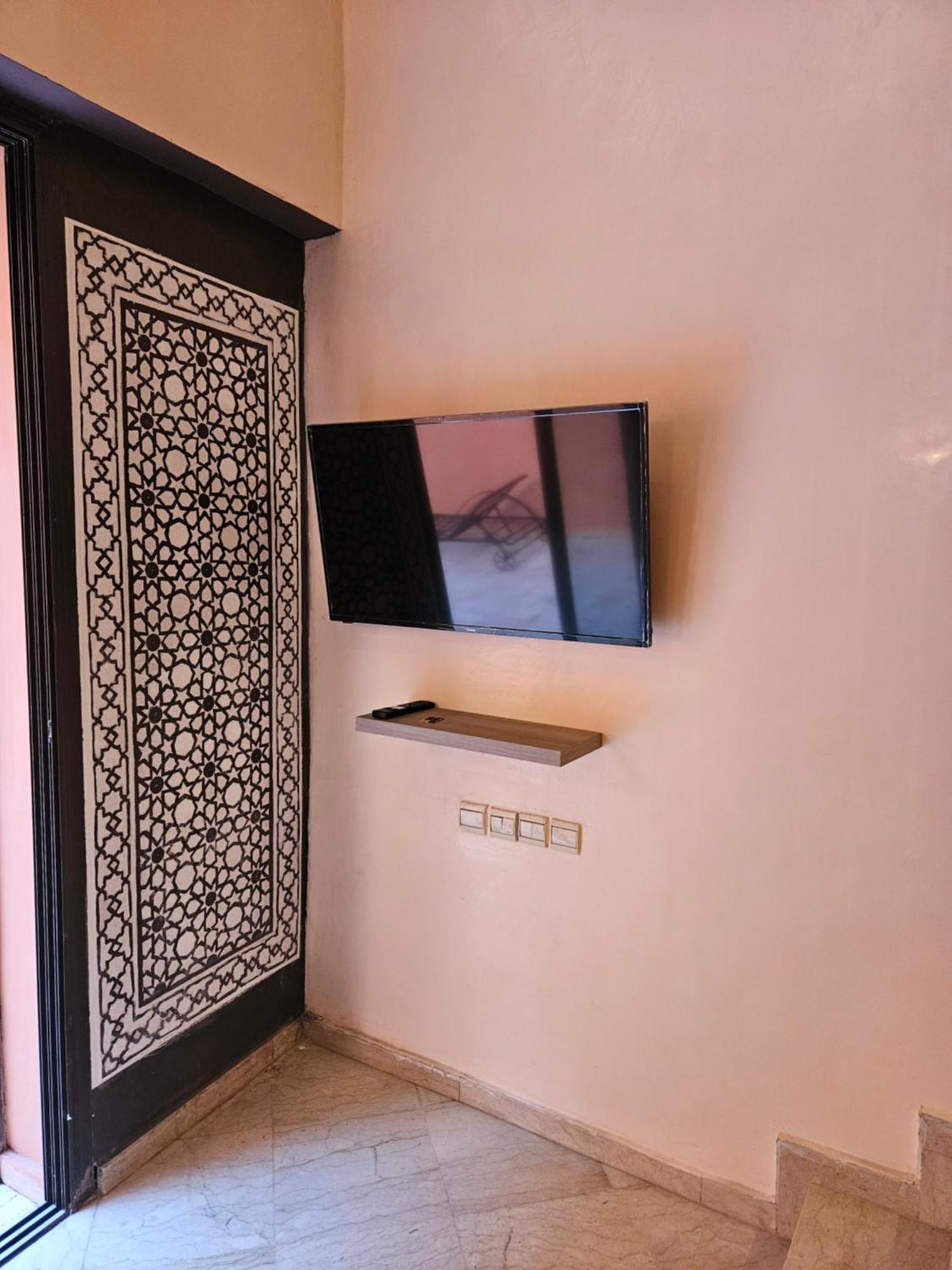 Apartment Duplex Au Coeur De Gueliz, Quartier De Gamme De Marrakech Marrakesh