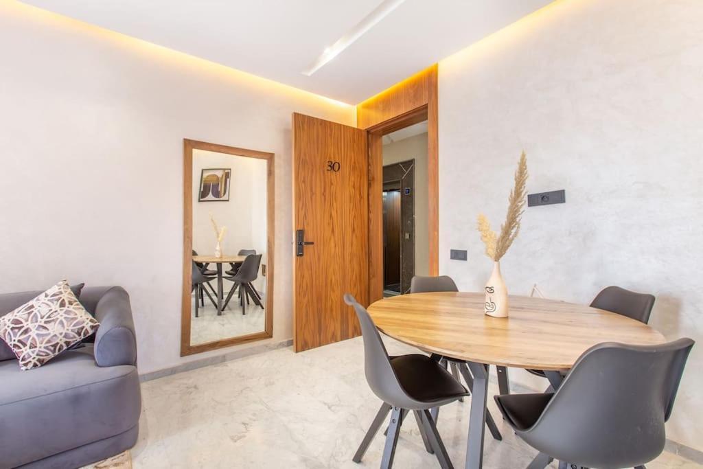 Apartment Lux And Central, Terrasse, Calm *
