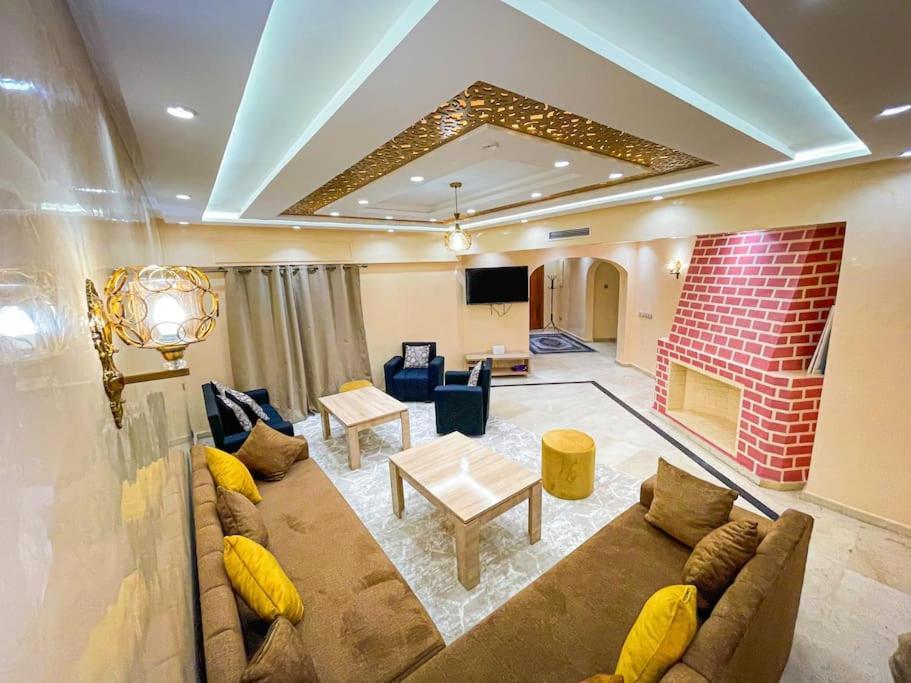 Luxury 3-bedrooms/terraces Gueliz Centre Apartment