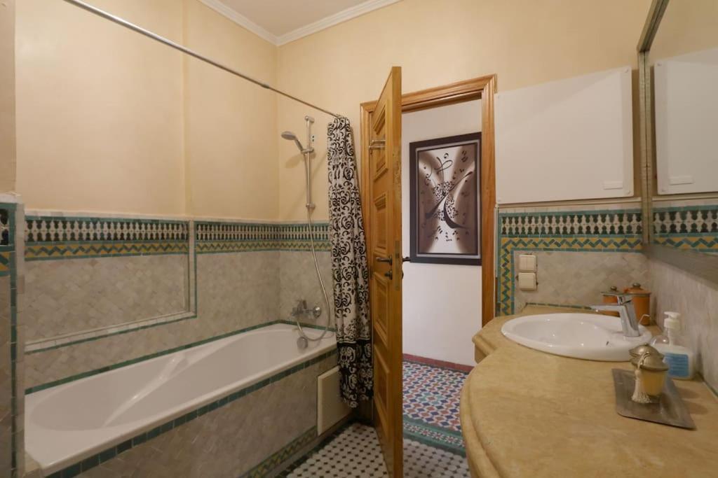 Appartement Typical Large Appt In Gueliz With View *