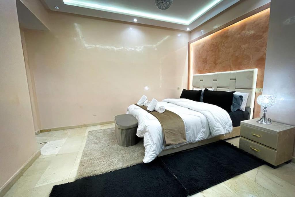 Luxury 3-bedrooms/terraces Gueliz Centre