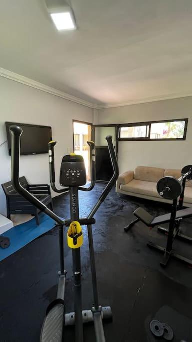 751, D'architecte, Cuisiniere, Piscine Chauffee Et Services