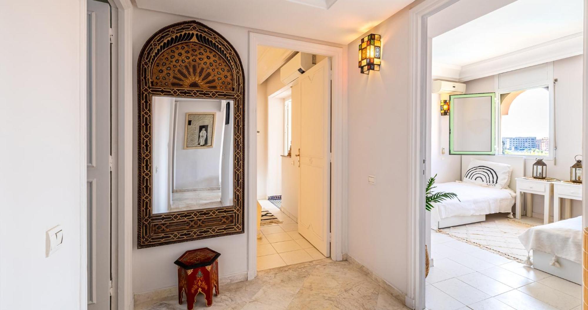 Charming 2-bed Oasis Pool View