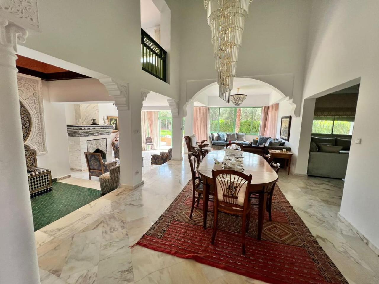 Villa Avec Piscine Privatisee A La Palmeraie *
