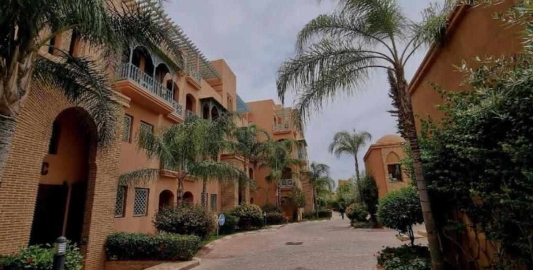 Apartment Garden House , Free Gym, Wi-fi, Parking, International Channels *
