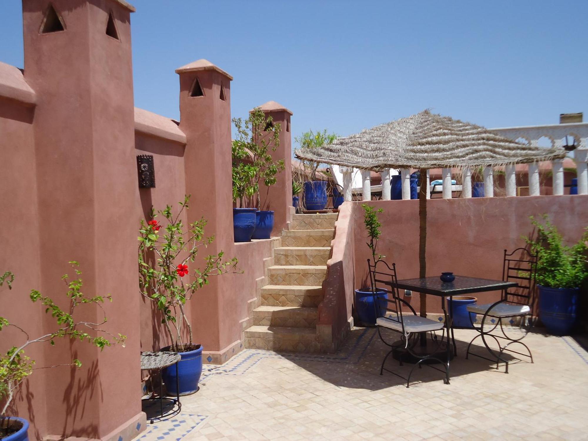 Tahar Oasis