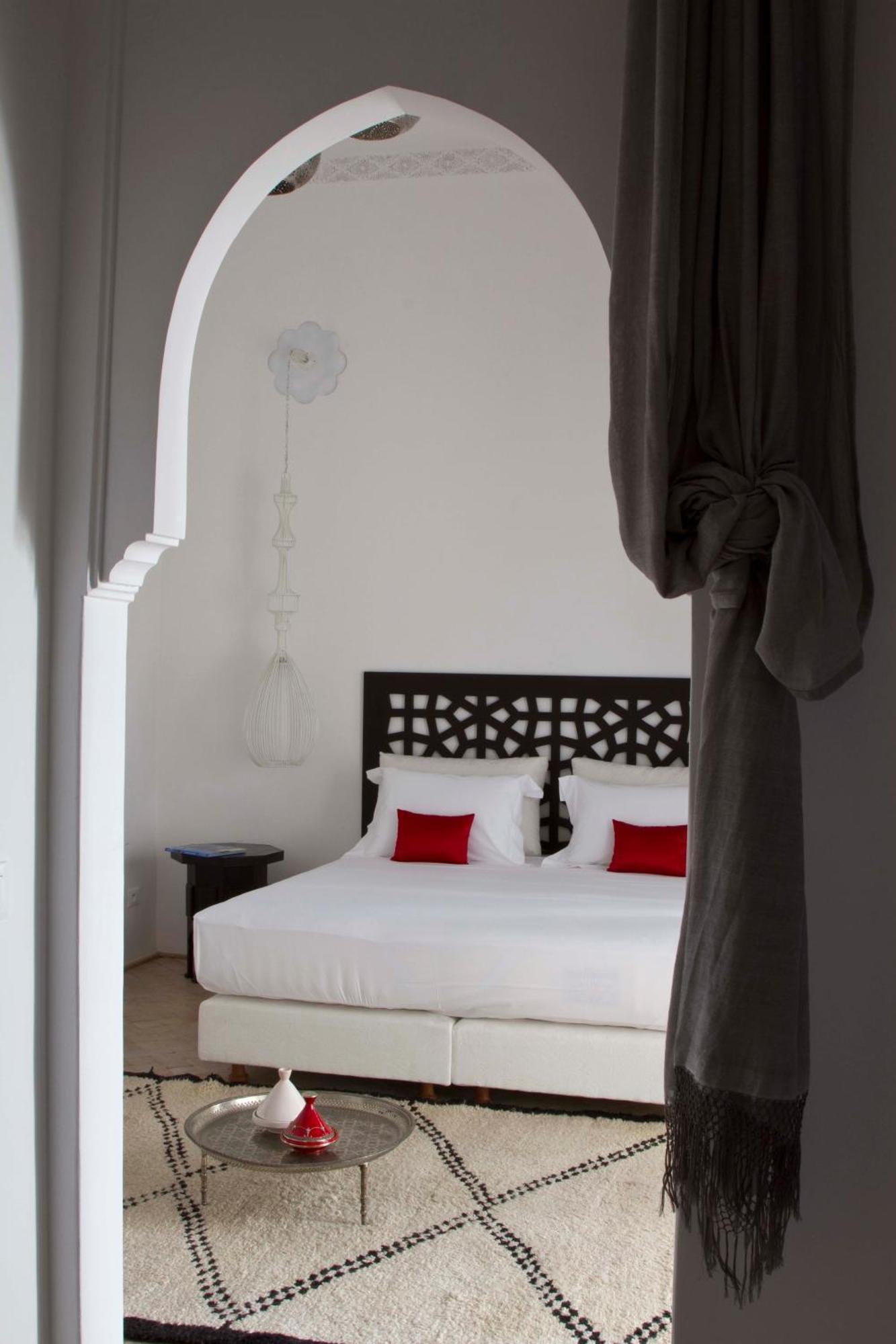 Riad Nashira & 5*