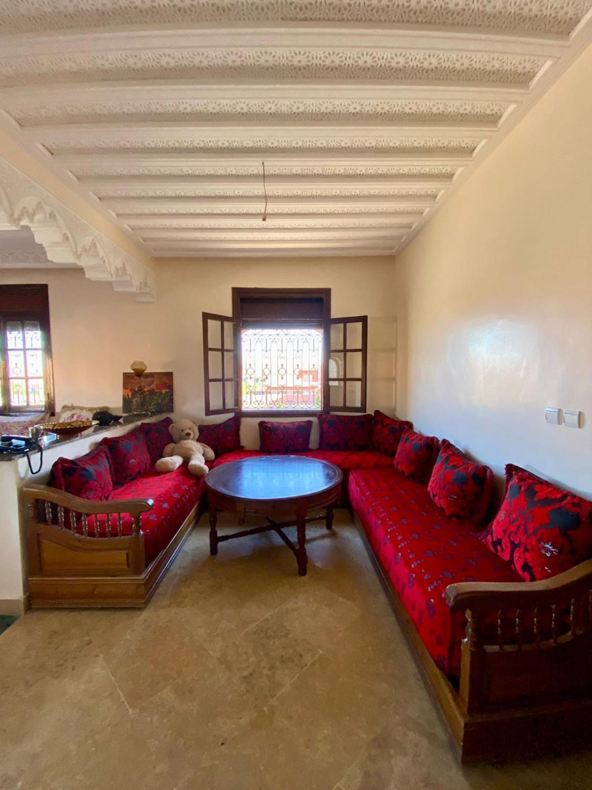 Apartment Zone A Louer! *