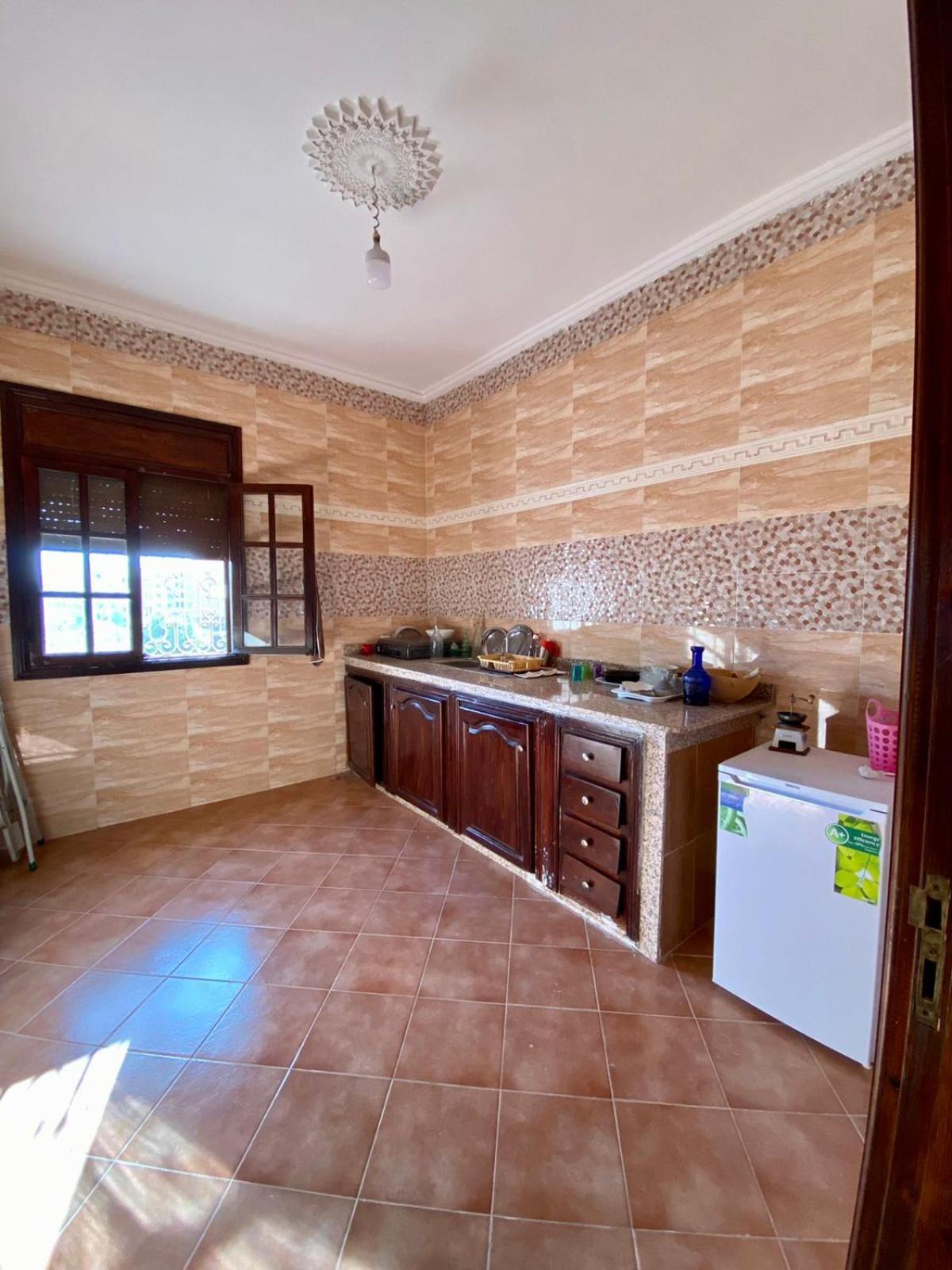Zone A Louer! Apartment *