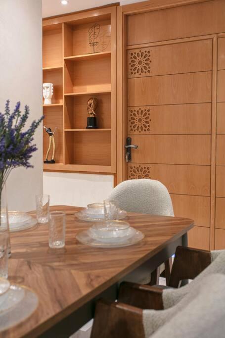 Red Rendezvous - Downtown Apartment Marrakesh
