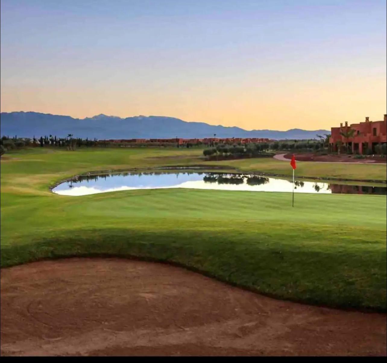 Mini-villa Situee Dans Prestigia A Marrakech, Avec Vue Sur La Piscine Et Le Golf Securite 24h Sur 24 Et Proximite Ideale De L Aeroport 5 Minutes C Est Parfaite Pour Des Apartment *
